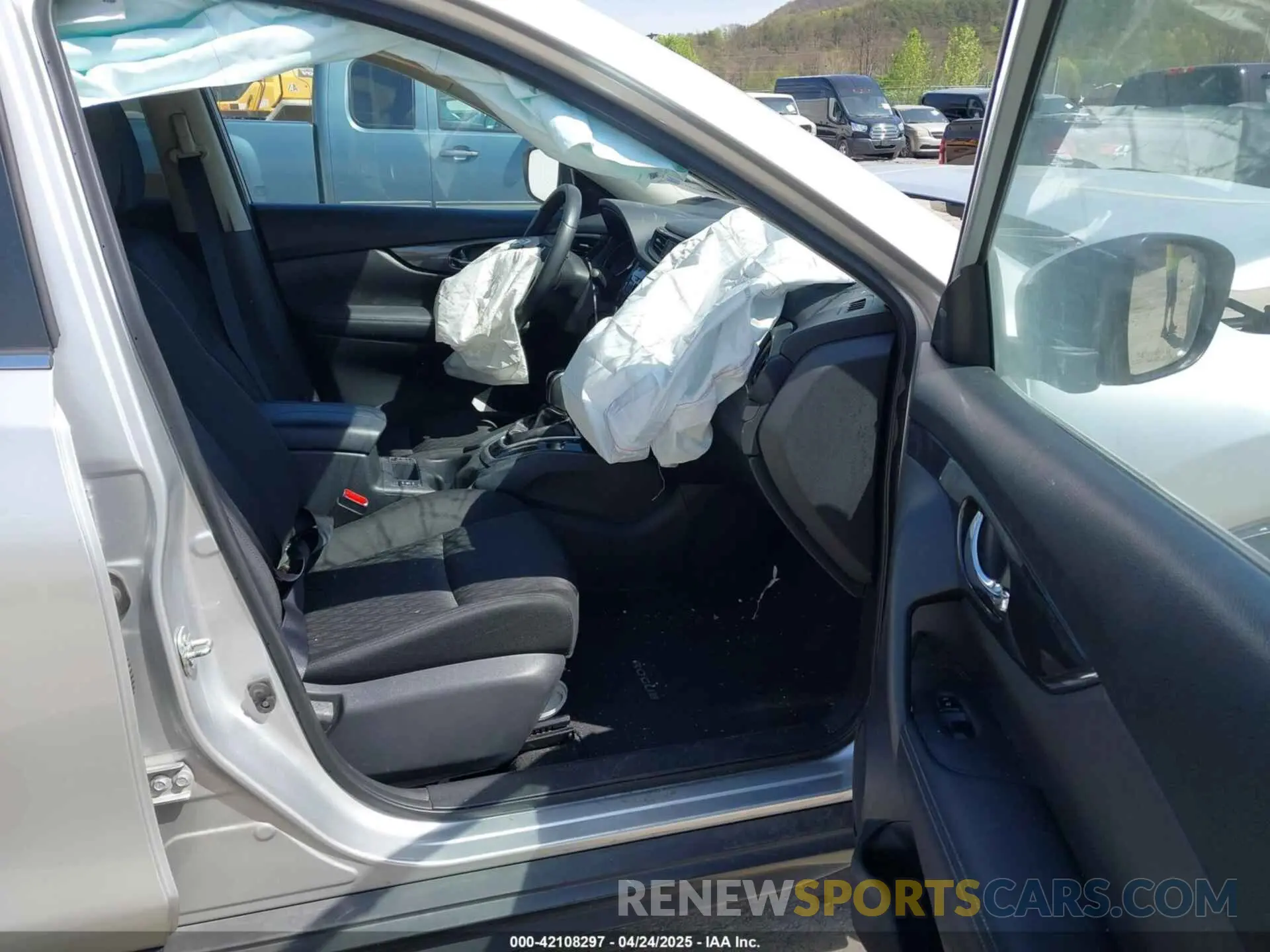 5 fotografías del automóvil dañado KNMAT2MV2KP558732 NISSAN ROGUE 2019