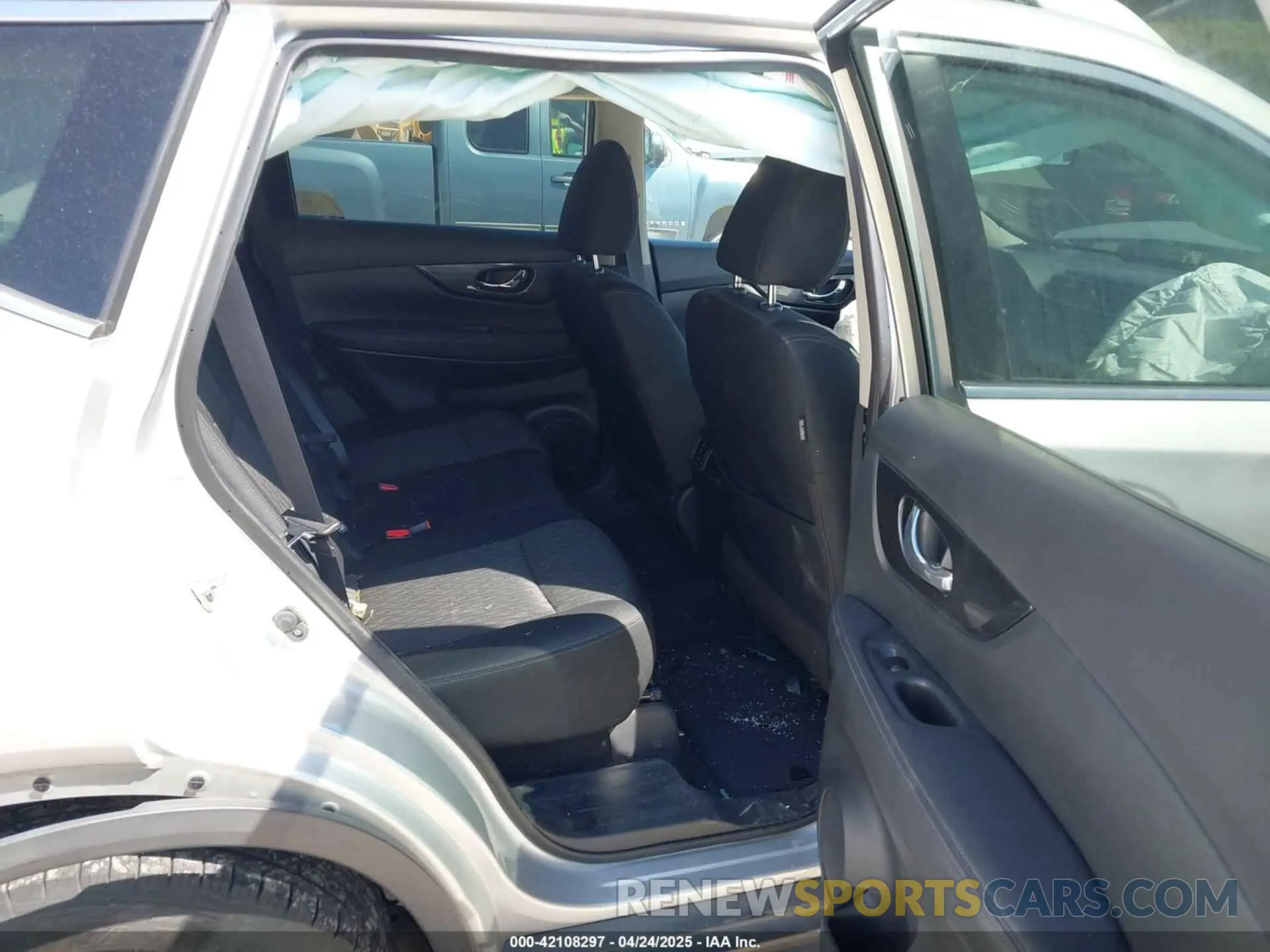 8 fotografías del automóvil dañado KNMAT2MV2KP558732 NISSAN ROGUE 2019