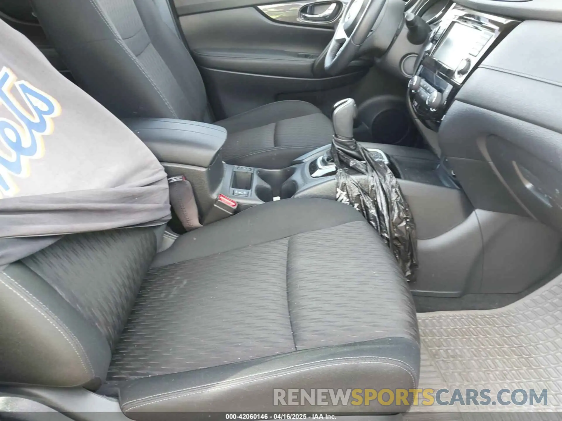 5 fotografías del automóvil dañado KNMAT2MV3KP531779 NISSAN ROGUE 2019