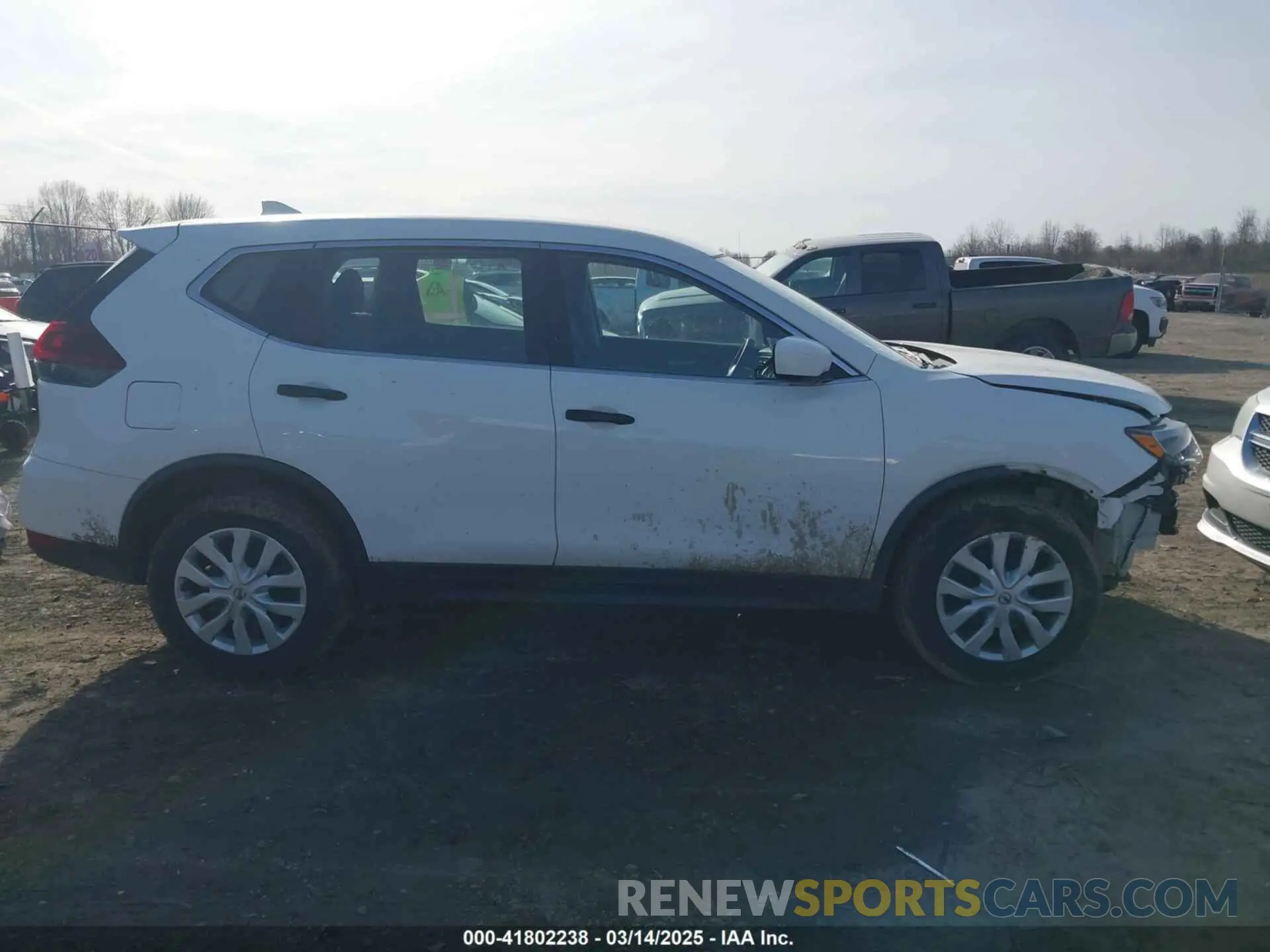 14 fotografías del automóvil dañado KNMAT2MV4KP548848 NISSAN ROGUE 2019