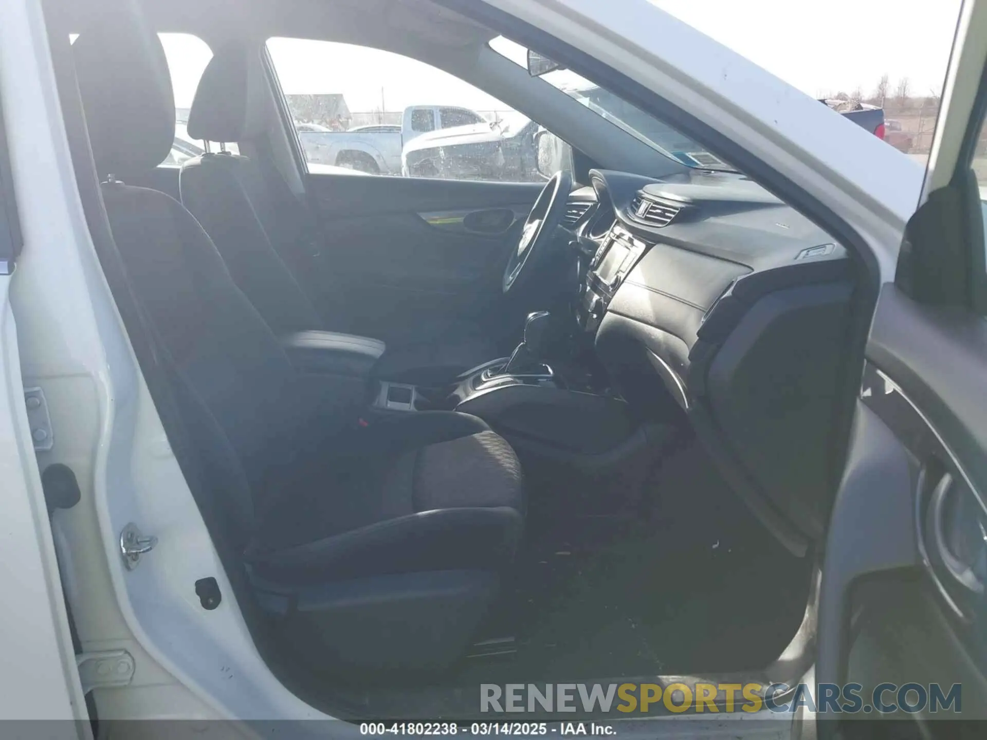 5 fotografías del automóvil dañado KNMAT2MV4KP548848 NISSAN ROGUE 2019