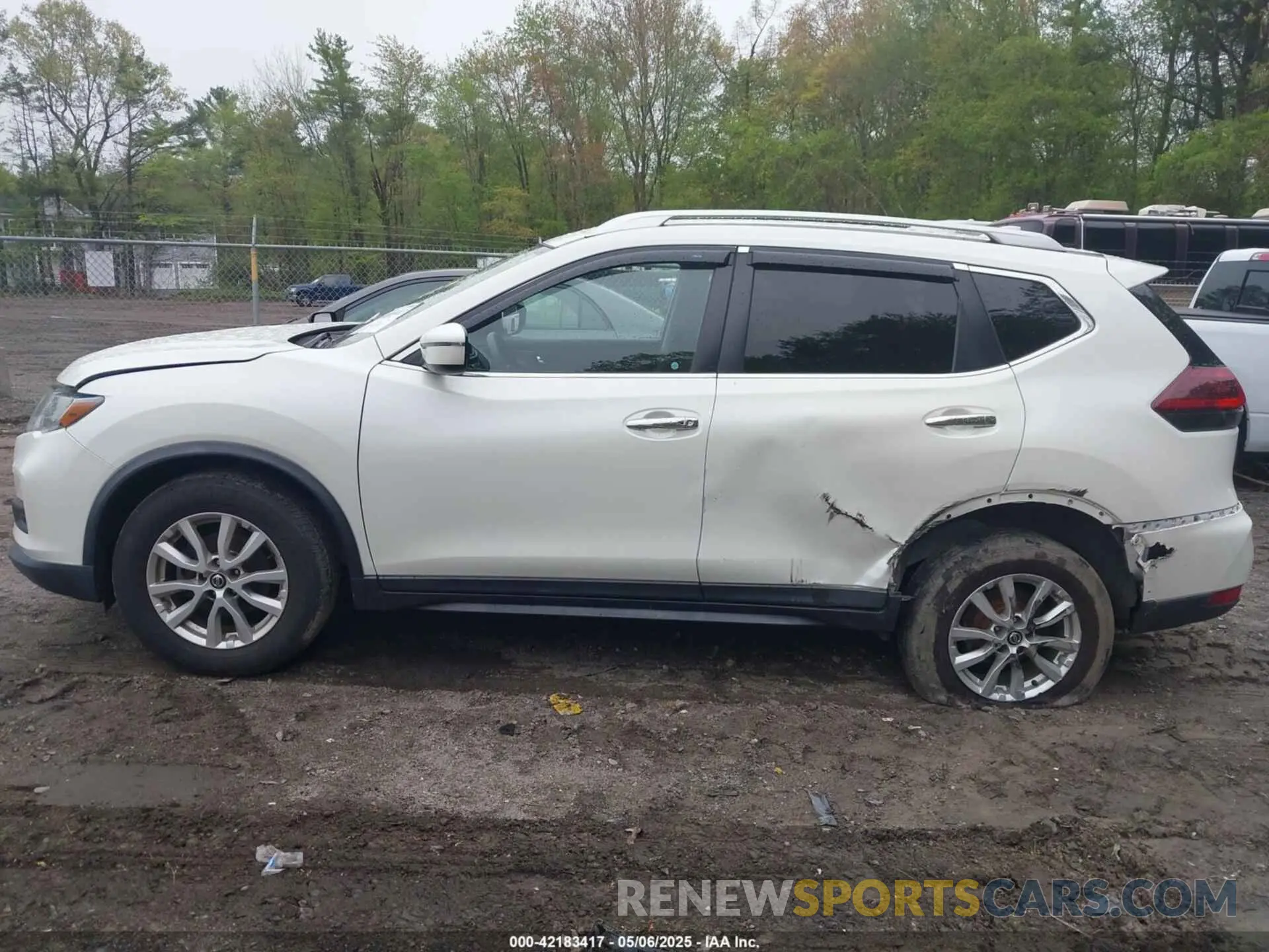 14 fotografías del automóvil dañado KNMAT2MV4KP559803 NISSAN ROGUE 2019