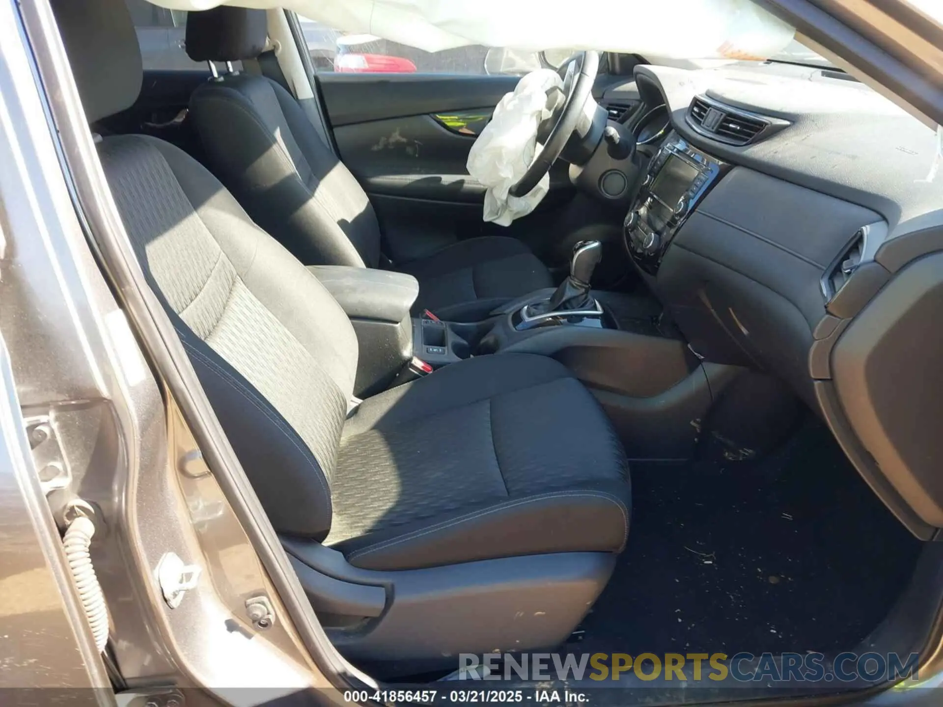 5 fotografías del automóvil dañado KNMAT2MV7KP546933 NISSAN ROGUE 2019