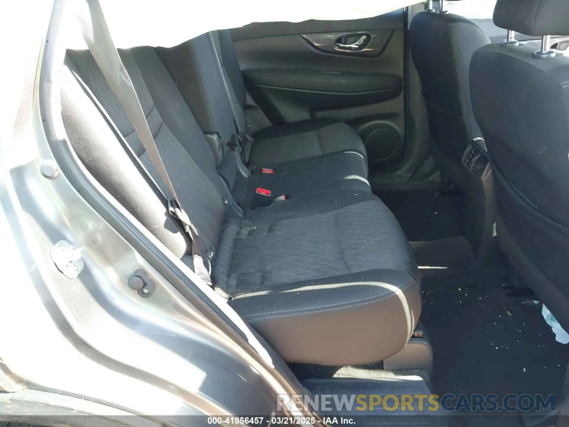 8 fotografías del automóvil dañado KNMAT2MV7KP546933 NISSAN ROGUE 2019