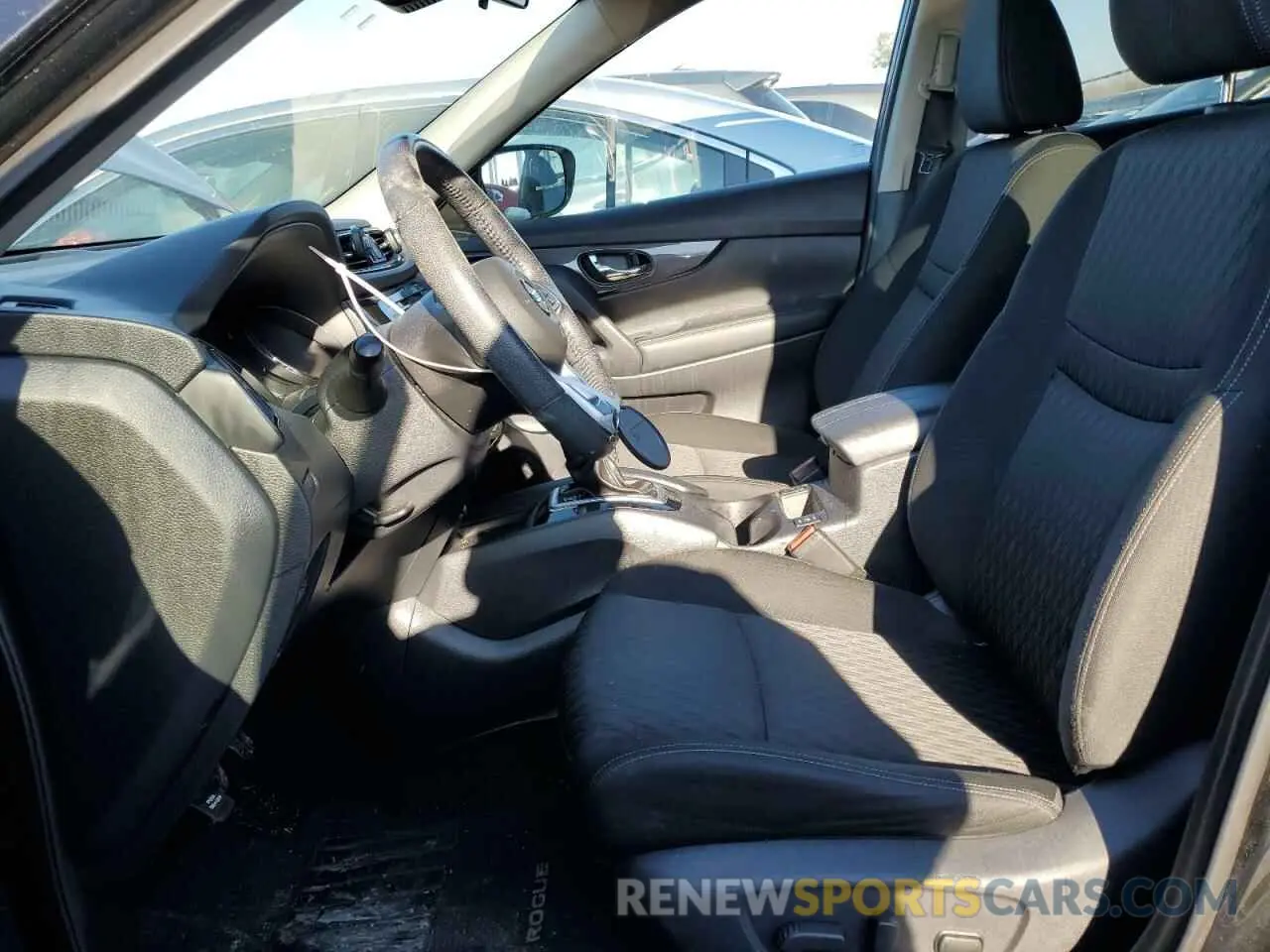 7 fotografías del automóvil dañado KNMAT2MV8KP521023 NISSAN ROGUE 2019
