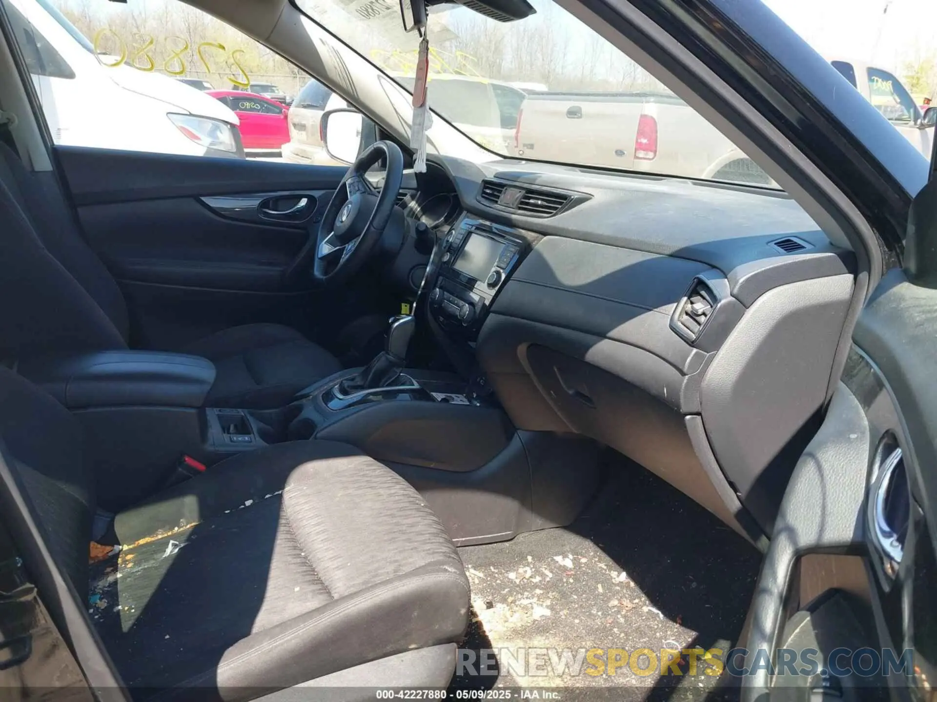 5 fotografías del automóvil dañado KNMAT2MV9KP556072 NISSAN ROGUE 2019