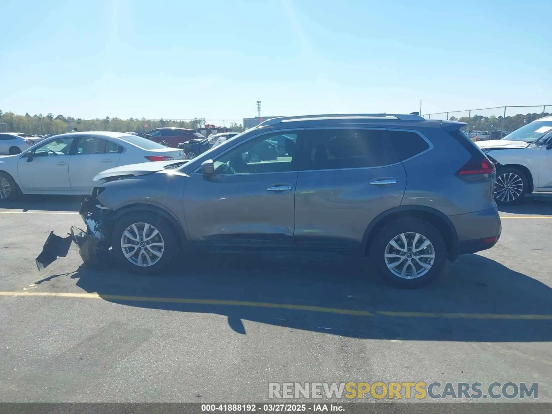 14 fotografías del automóvil dañado 5N1AT2MT1LC796249 NISSAN ROGUE 2020