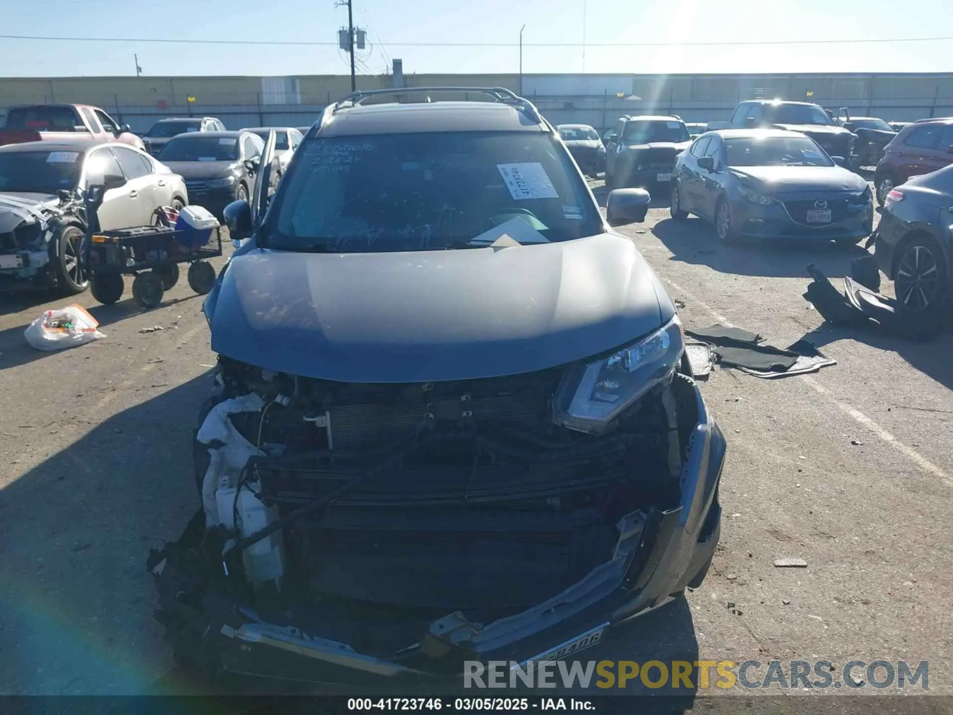 11 fotografías del automóvil dañado 5N1AT2MT2LC743916 NISSAN ROGUE 2020