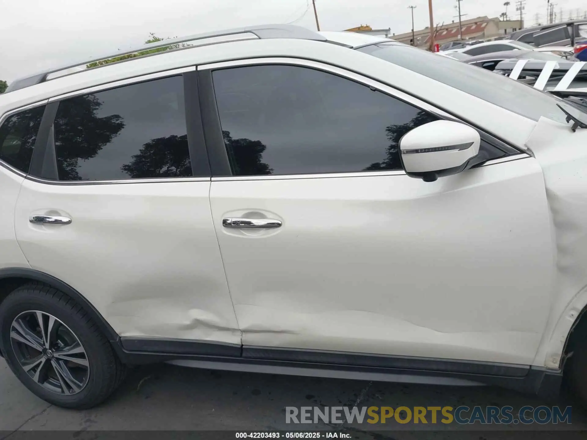 14 fotografías del automóvil dañado 5N1AT2MT4LC792857 NISSAN ROGUE 2020