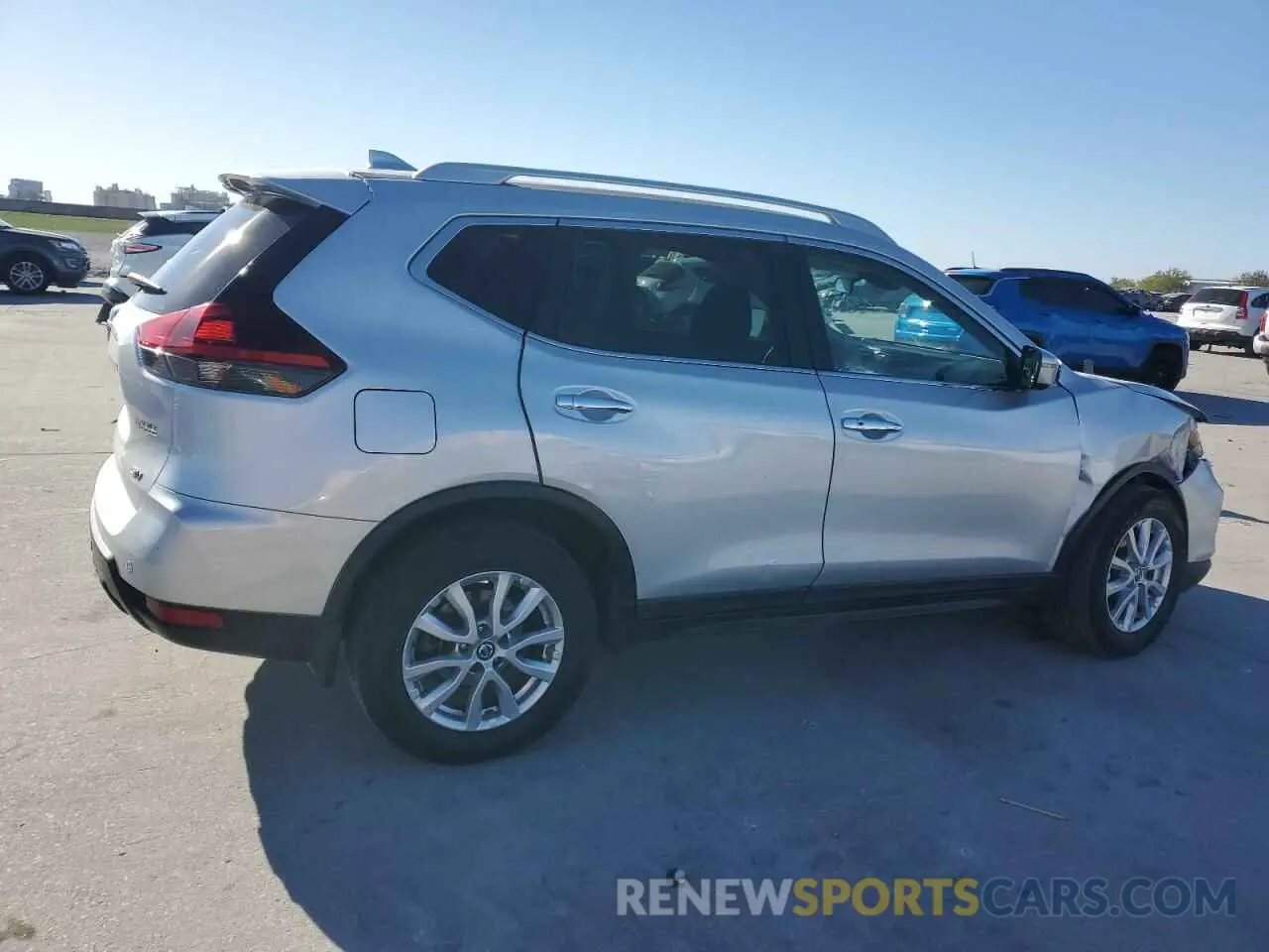 3 fotografías del automóvil dañado 5N1AT2MT5LC797310 NISSAN ROGUE 2020