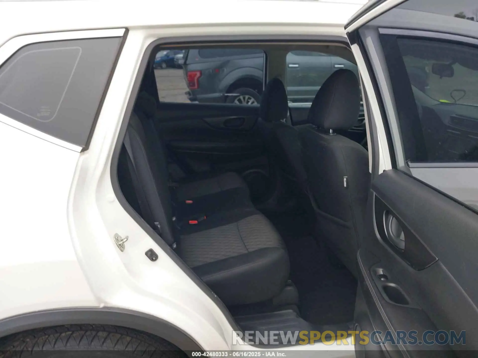 8 fotografías del automóvil dañado 5N1AT2MT6LC782363 NISSAN ROGUE 2020