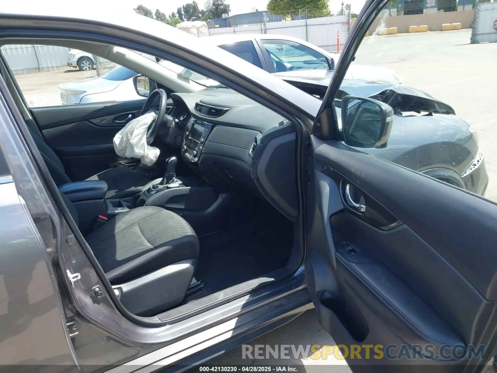 5 fotografías del automóvil dañado 5N1AT2MT7LC723290 NISSAN ROGUE 2020