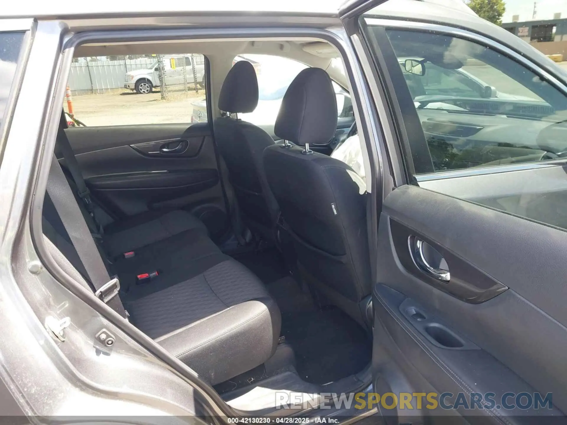 8 fotografías del automóvil dañado 5N1AT2MT7LC723290 NISSAN ROGUE 2020