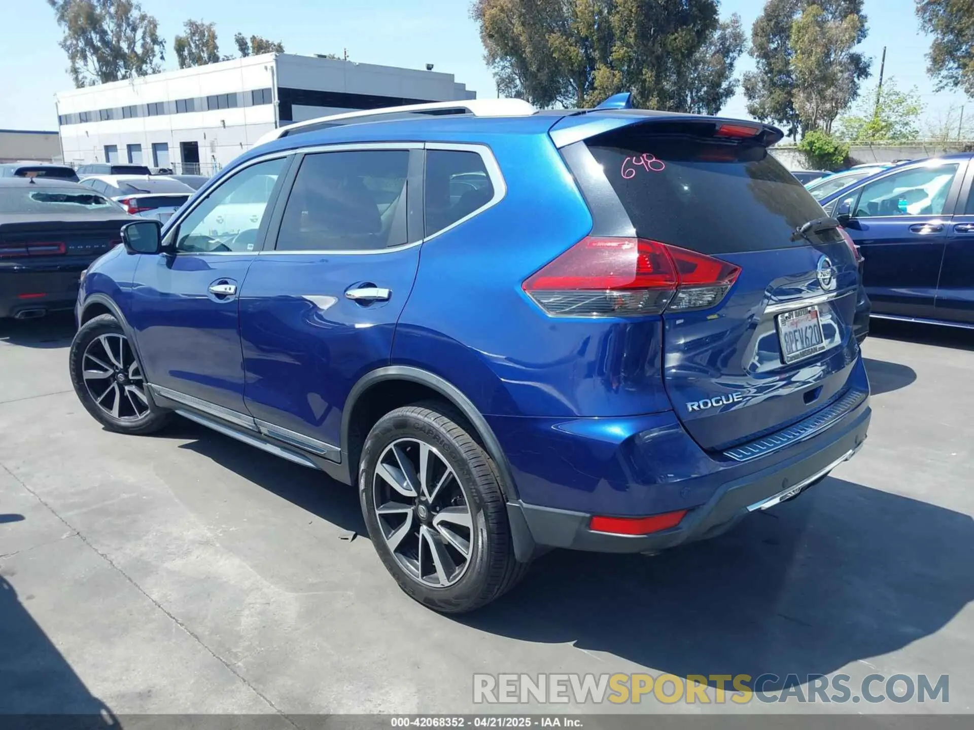 3 fotografías del automóvil dañado 5N1AT2MT8LC709429 NISSAN ROGUE 2020