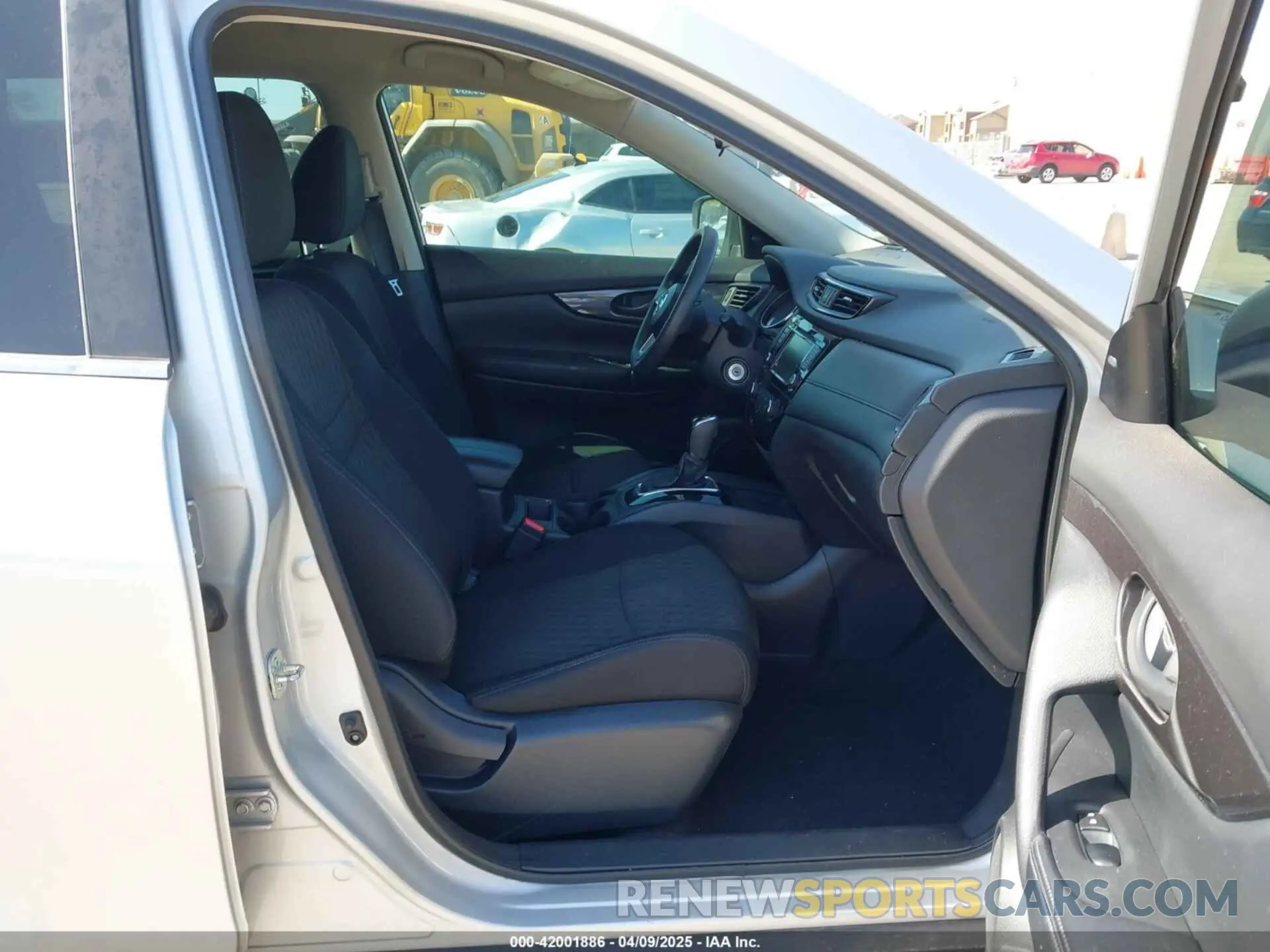 5 fotografías del automóvil dañado 5N1AT2MTXLC721842 NISSAN ROGUE 2020