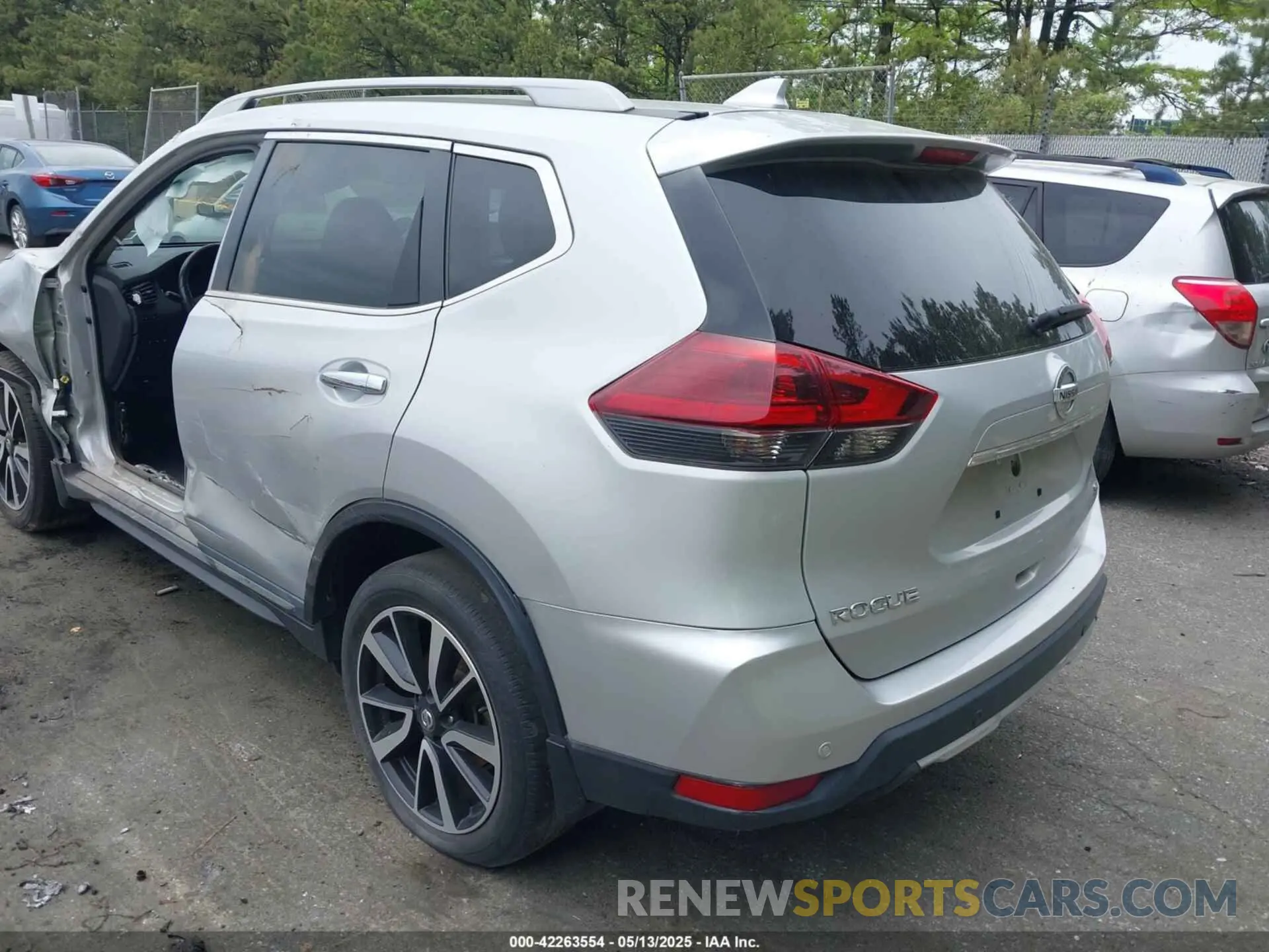 3 fotografías del automóvil dañado 5N1AT2MTXLC731464 NISSAN ROGUE 2020