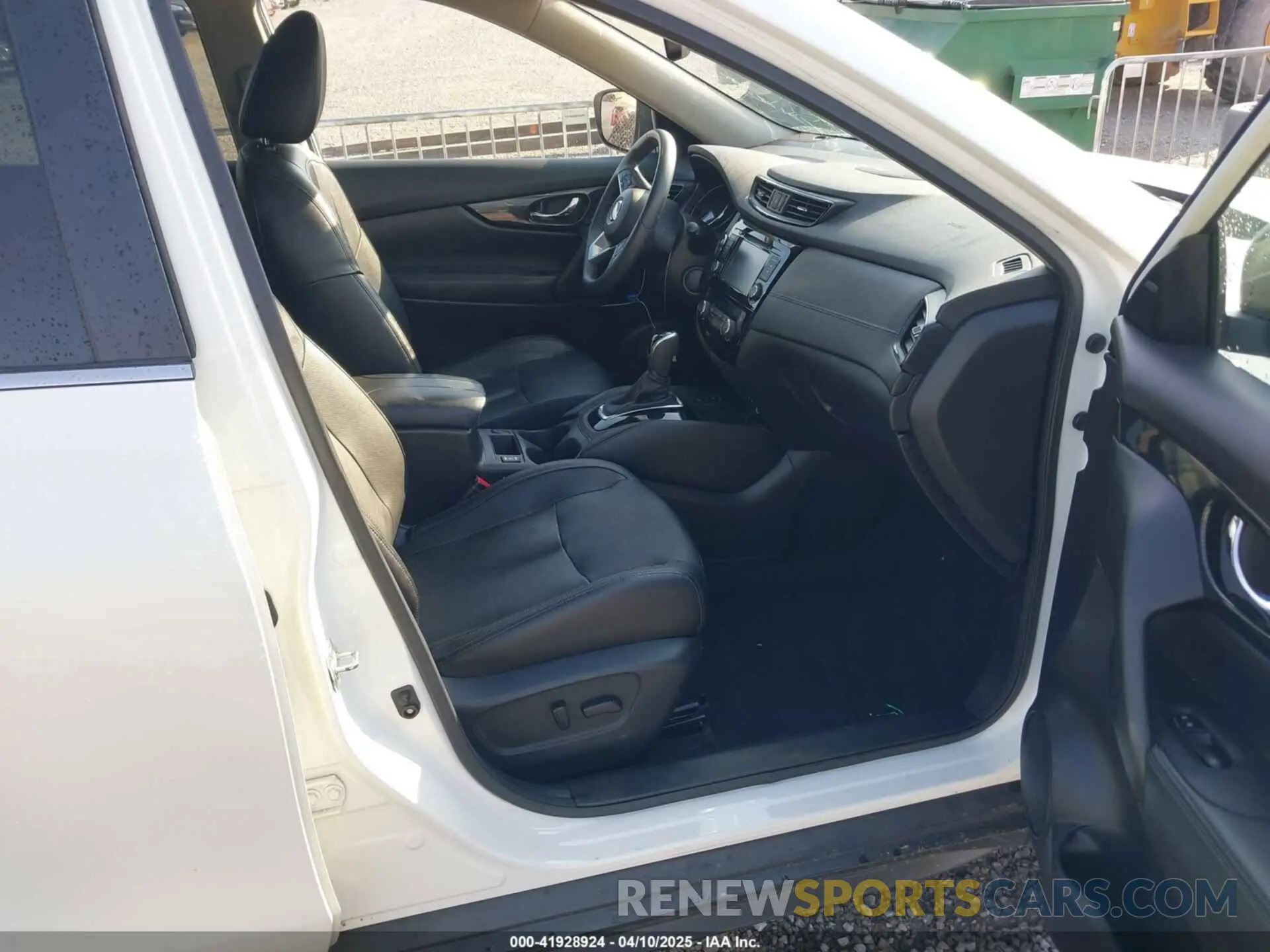 5 fotografías del automóvil dañado 5N1AT2MTXLC772242 NISSAN ROGUE 2020