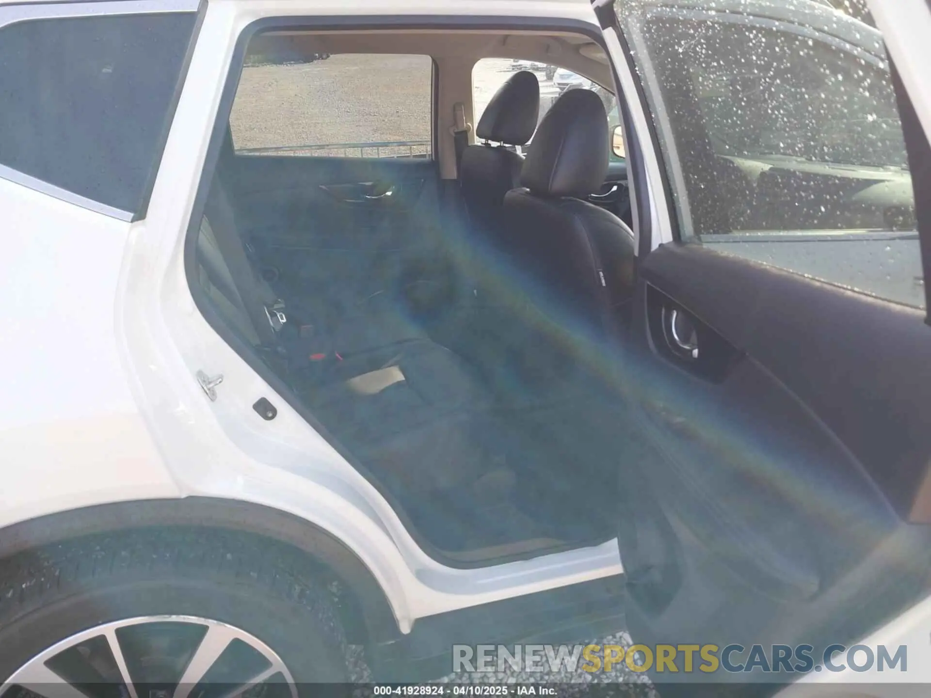 8 fotografías del automóvil dañado 5N1AT2MTXLC772242 NISSAN ROGUE 2020