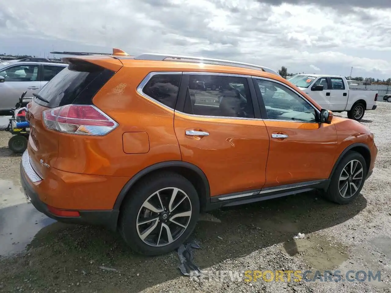 3 fotografías del automóvil dañado 5N1AT2MV4LC705895 NISSAN ROGUE 2020