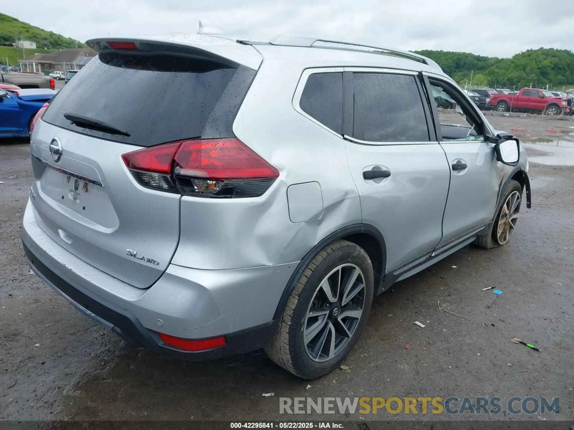 4 fotografías del automóvil dañado 5N1AT2MV5LC708045 NISSAN ROGUE 2020