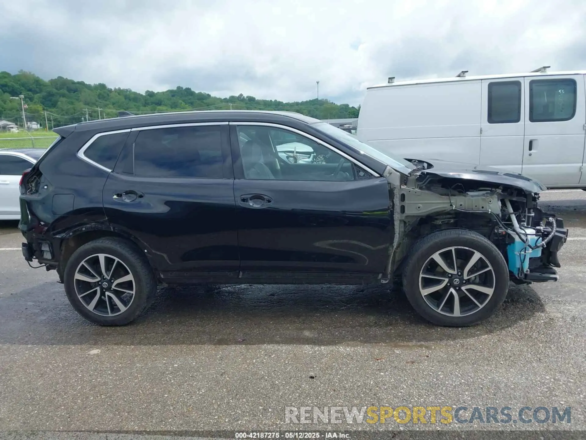 14 fotografías del automóvil dañado 5N1AT2MV6LC771851 NISSAN ROGUE 2020