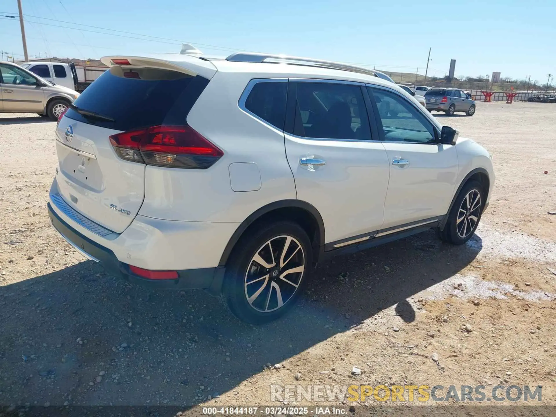 4 fotografías del automóvil dañado 5N1AT2MV7LC738129 NISSAN ROGUE 2020