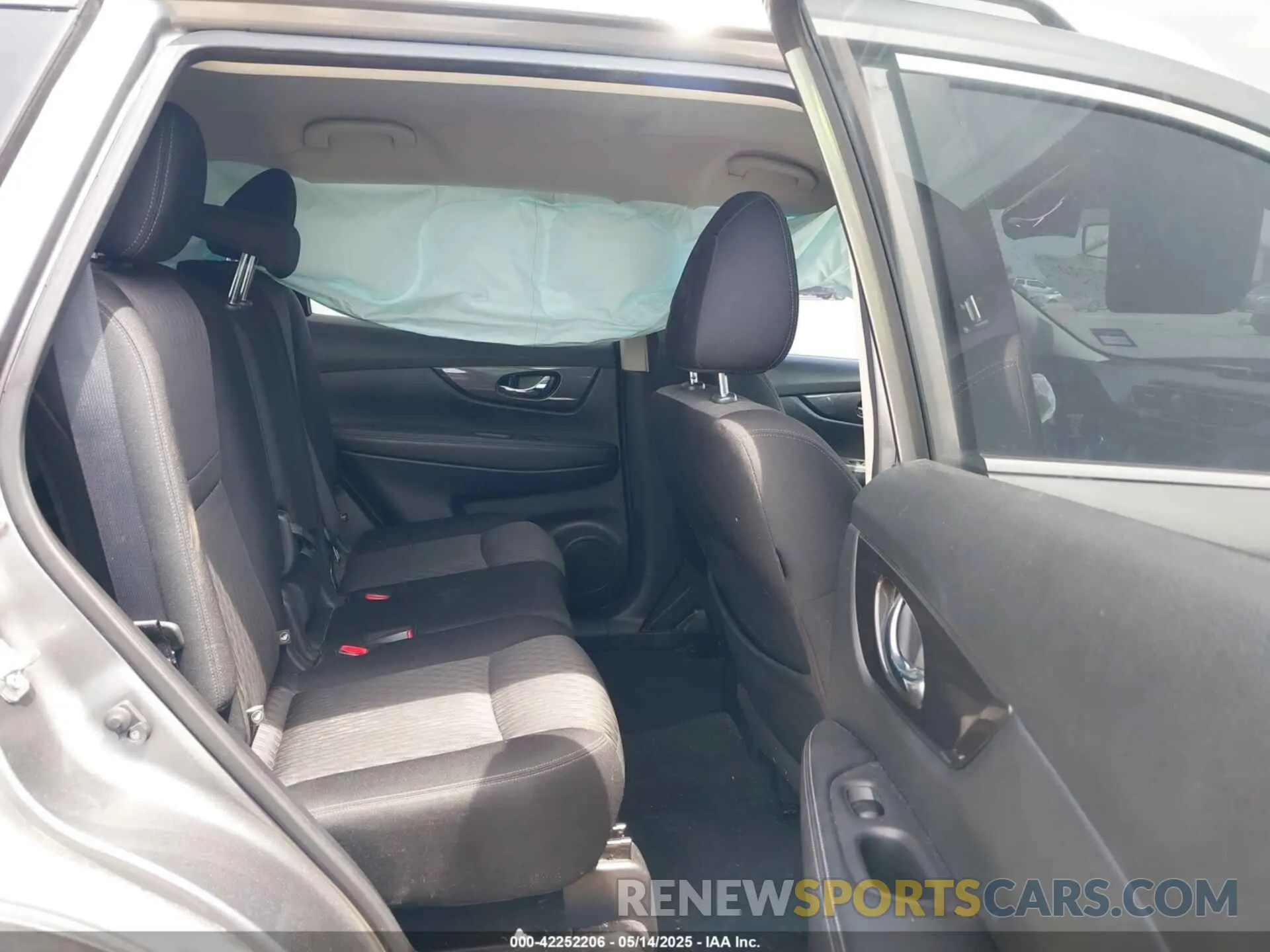 8 fotografías del automóvil dañado JN8AT2MT6LW000585 NISSAN ROGUE 2020