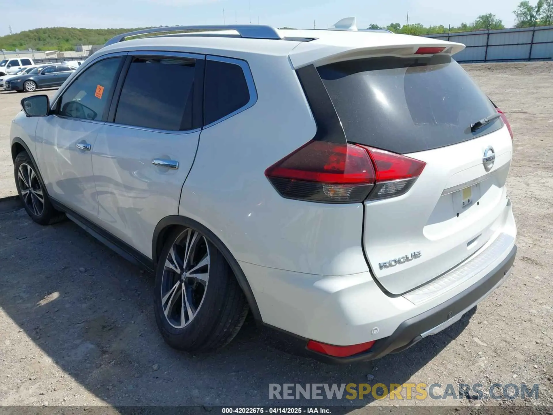 3 fotografías del automóvil dañado JN8AT2MT6LW002692 NISSAN ROGUE 2020