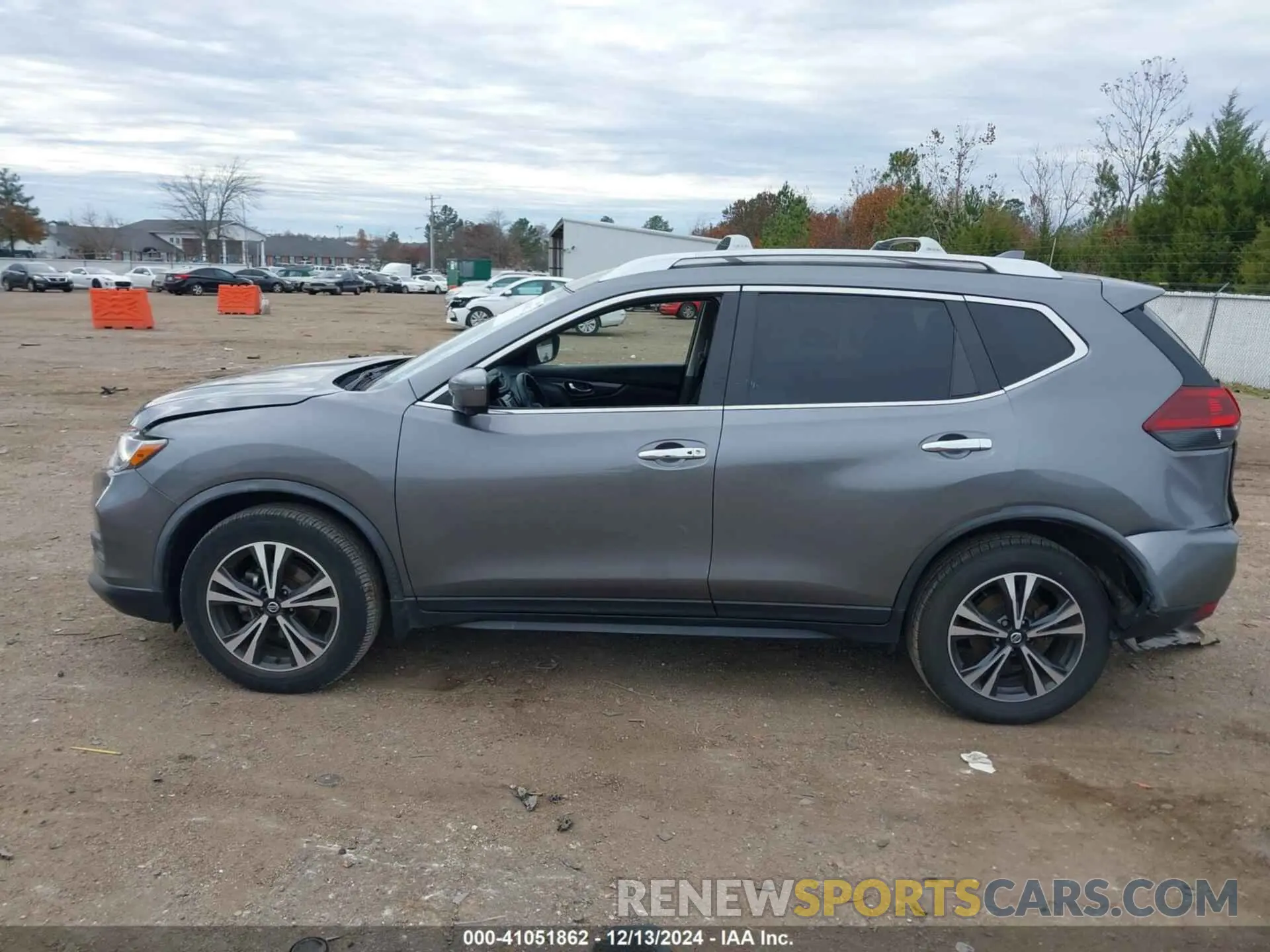 14 fotografías del automóvil dañado JN8AT2MT9LW030339 NISSAN ROGUE 2020