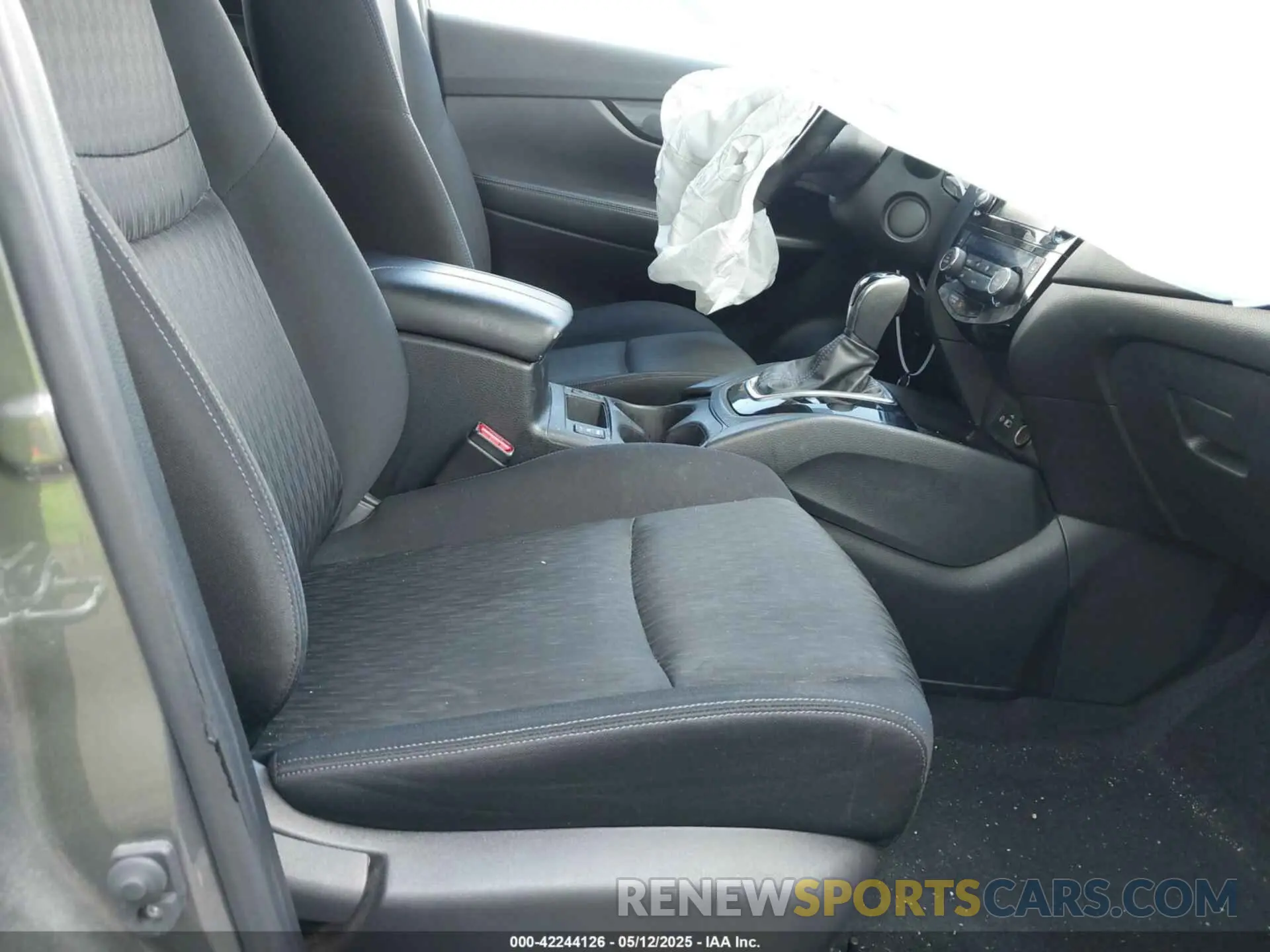 5 fotografías del automóvil dañado JN8AT2MTXLW036926 NISSAN ROGUE 2020