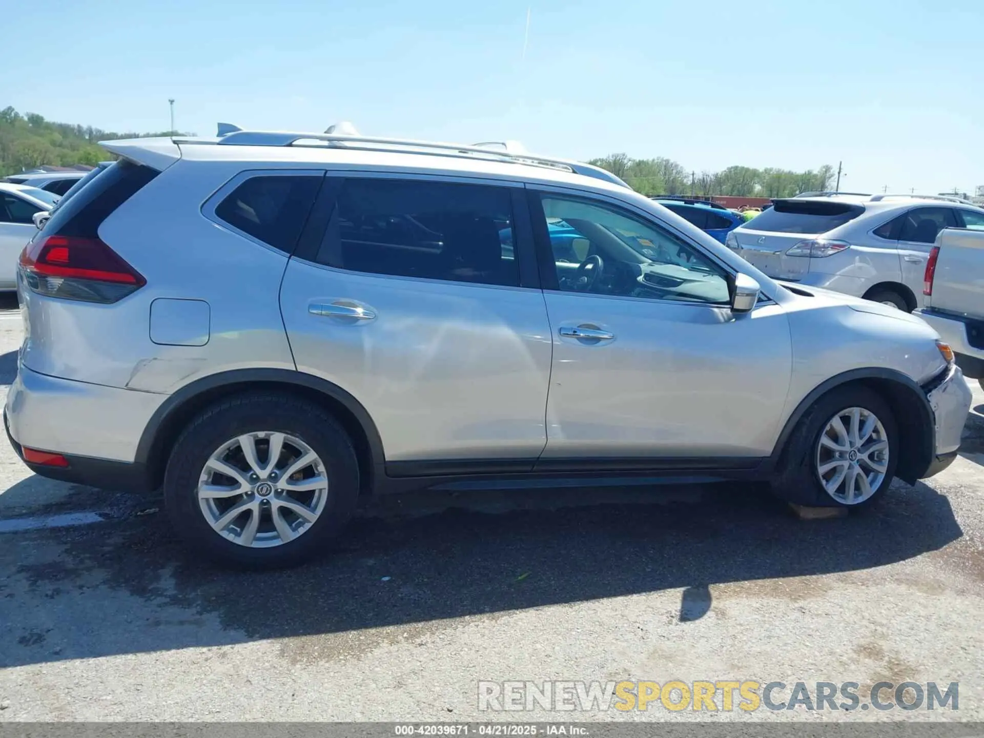 13 fotografías del automóvil dañado JN8AT2MV1LW100904 NISSAN ROGUE 2020