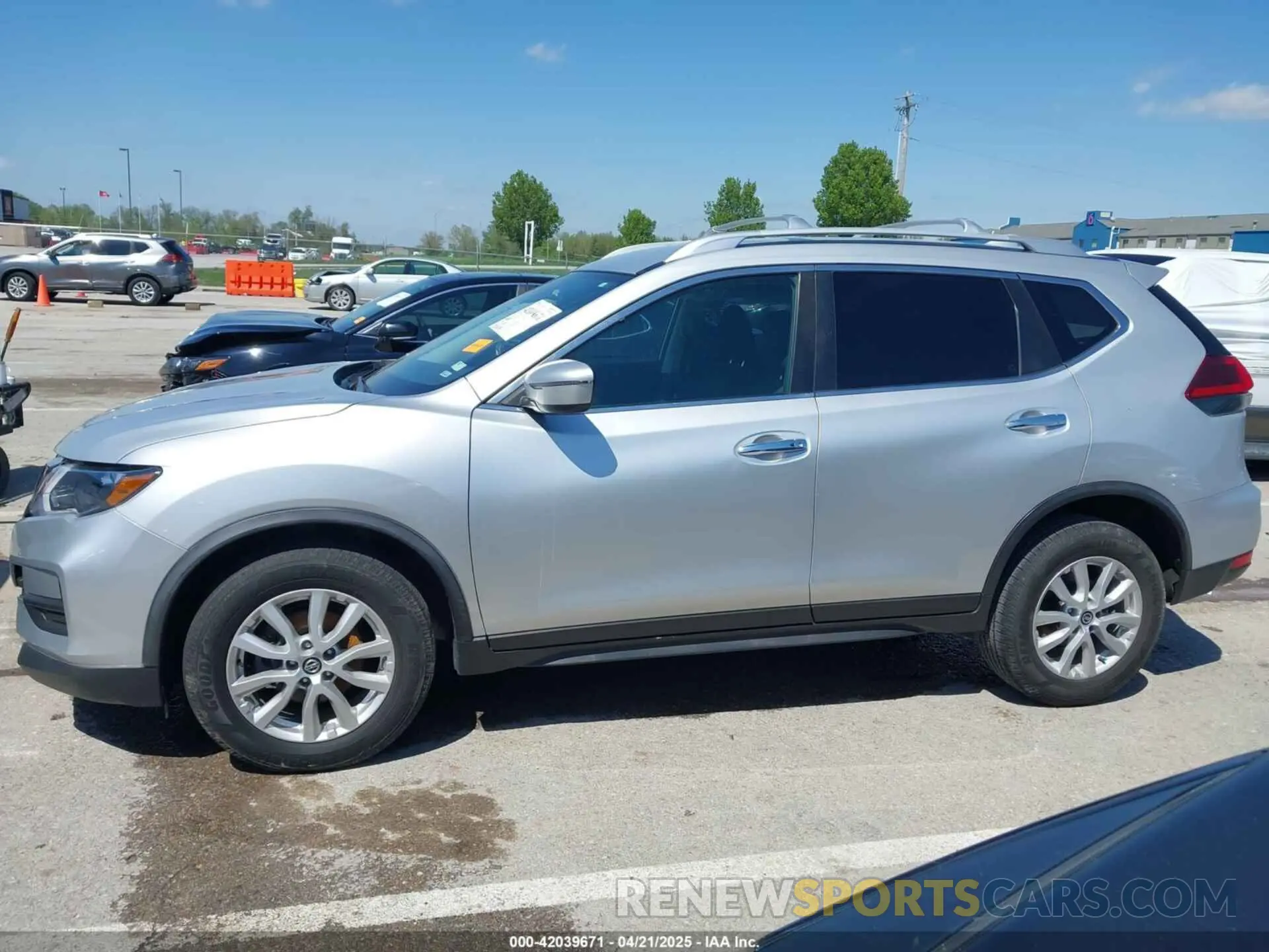14 fotografías del automóvil dañado JN8AT2MV1LW100904 NISSAN ROGUE 2020
