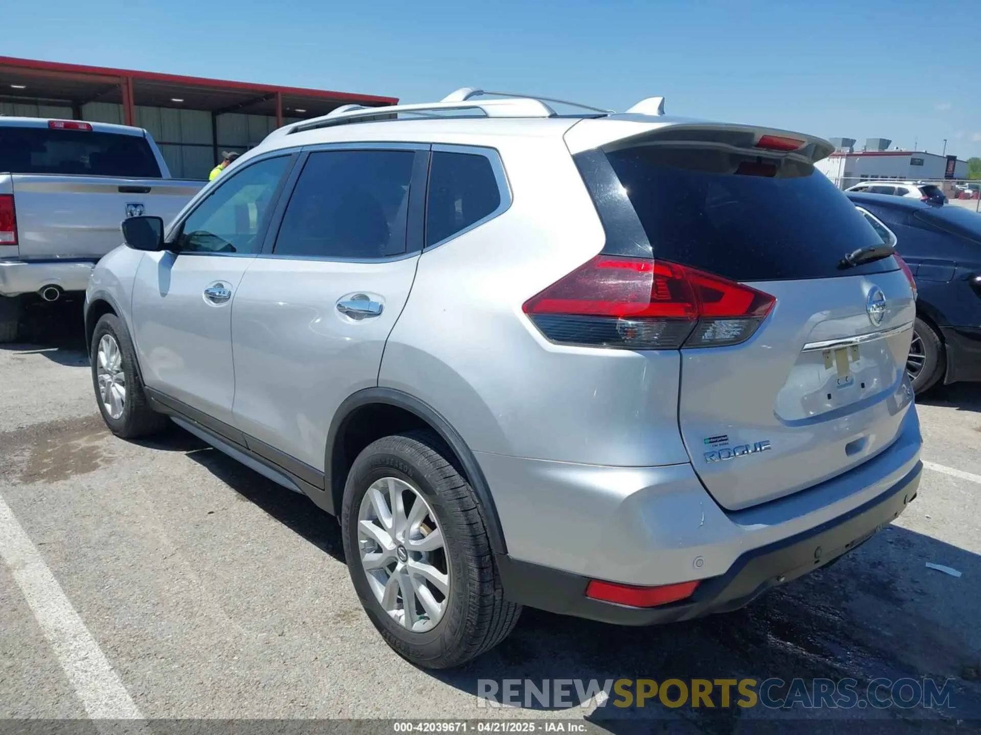 3 fotografías del automóvil dañado JN8AT2MV1LW100904 NISSAN ROGUE 2020