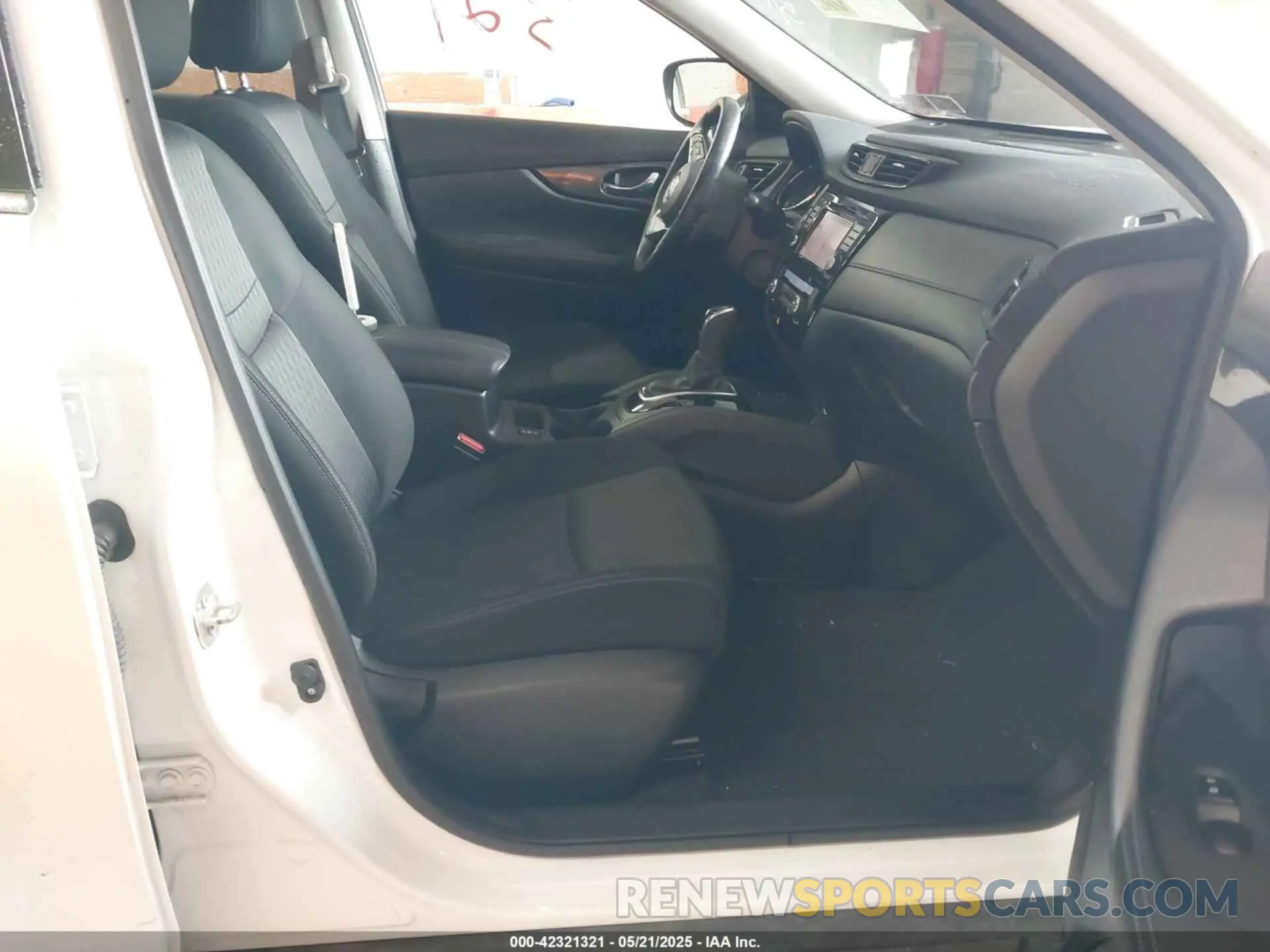 5 fotografías del automóvil dañado JN8AT2MV1LW112583 NISSAN ROGUE 2020
