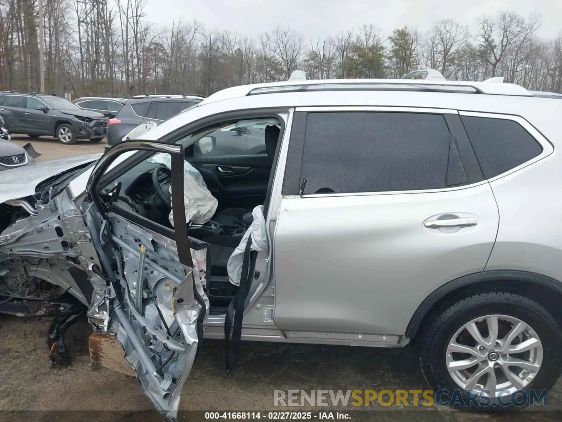 14 fotografías del automóvil dañado JN8AT2MV1LW118836 NISSAN ROGUE 2020
