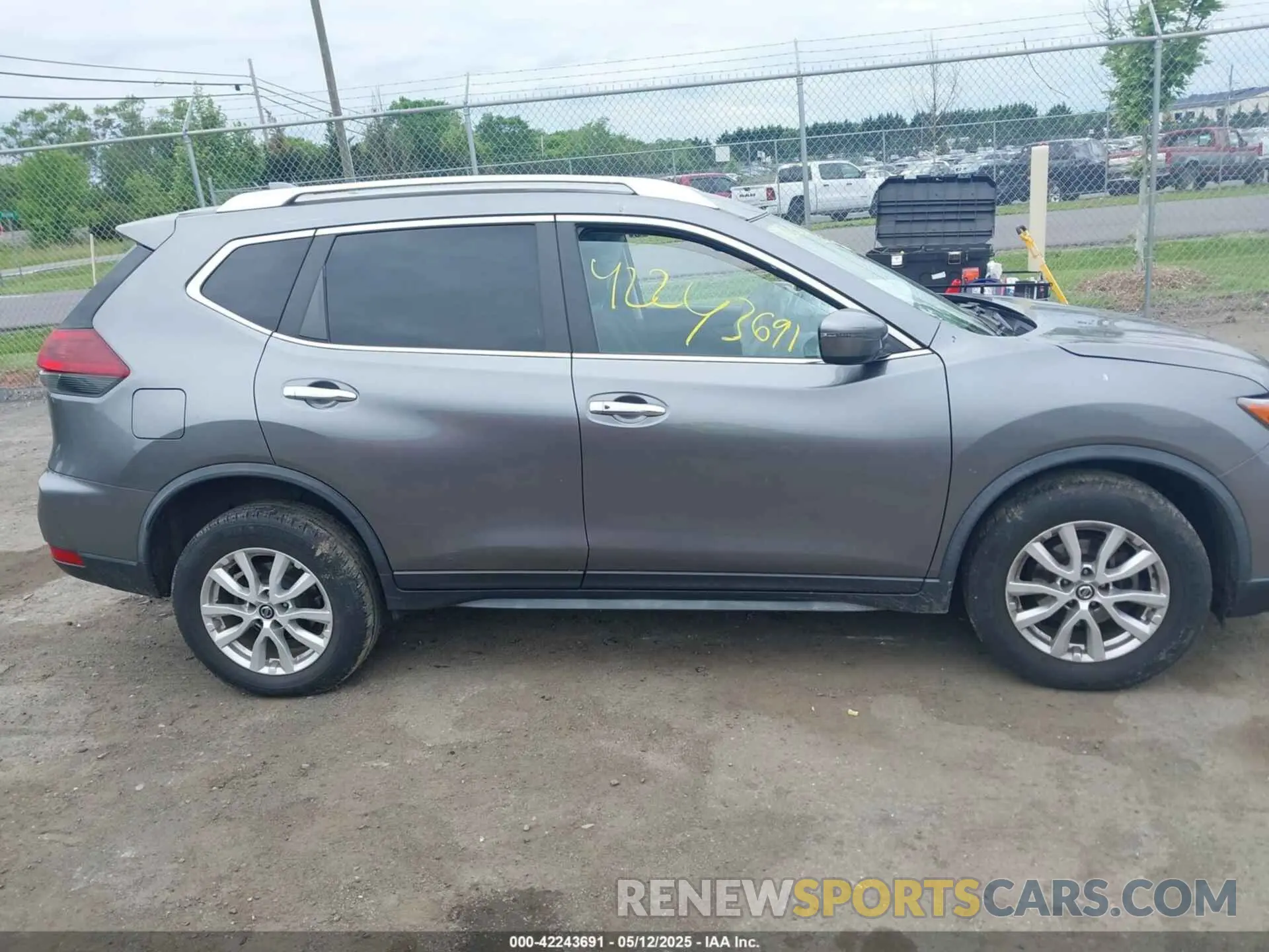 13 fotografías del automóvil dañado JN8AT2MV8LW109759 NISSAN ROGUE 2020