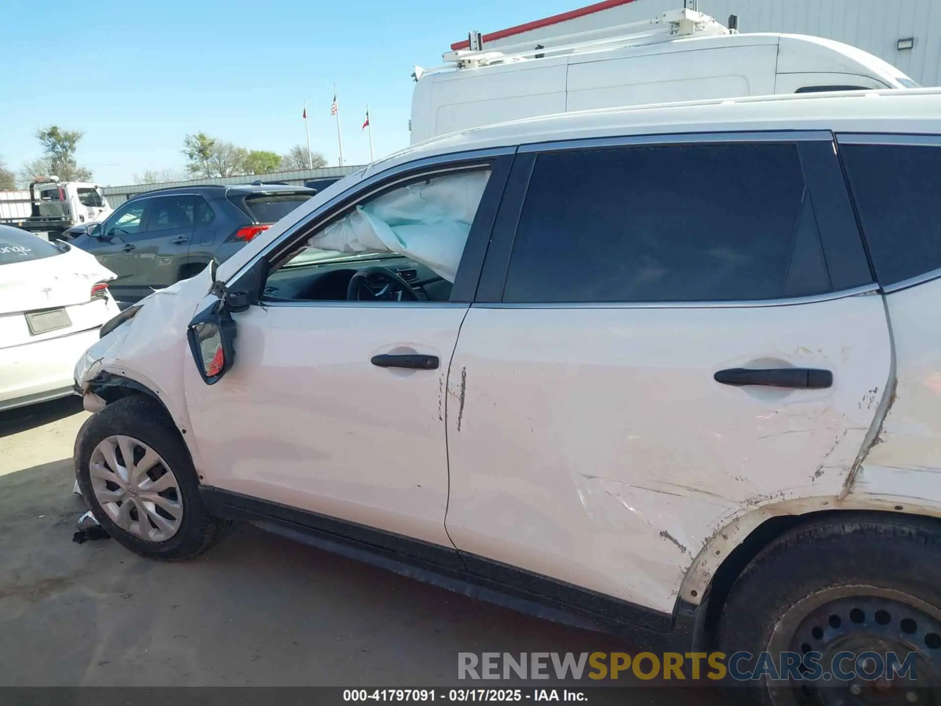 14 fotografías del automóvil dañado JN8AT2MV9LW139224 NISSAN ROGUE 2020