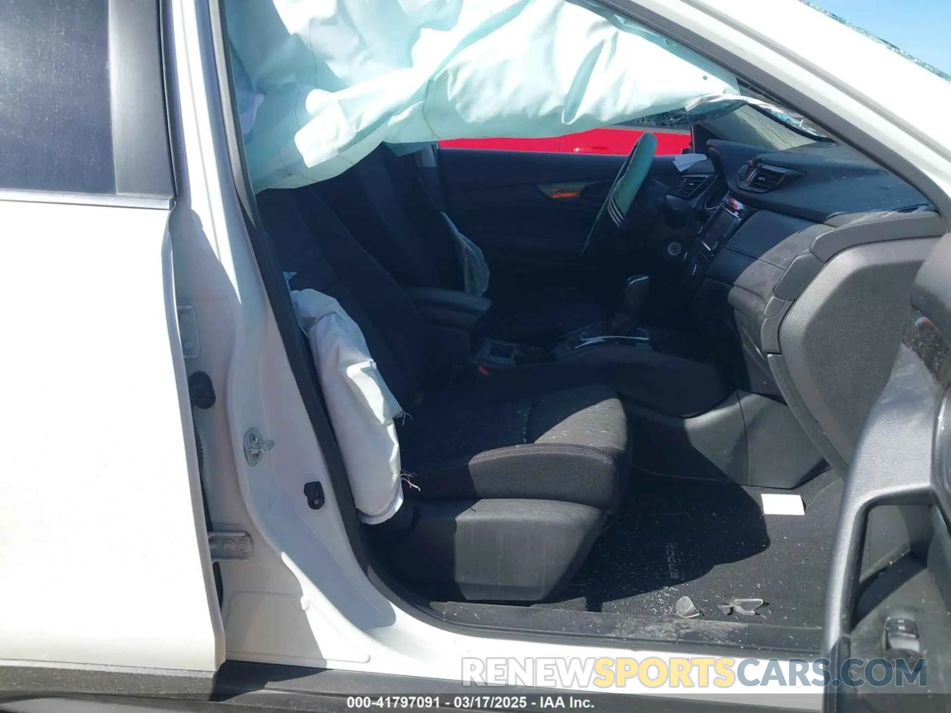 5 fotografías del automóvil dañado JN8AT2MV9LW139224 NISSAN ROGUE 2020
