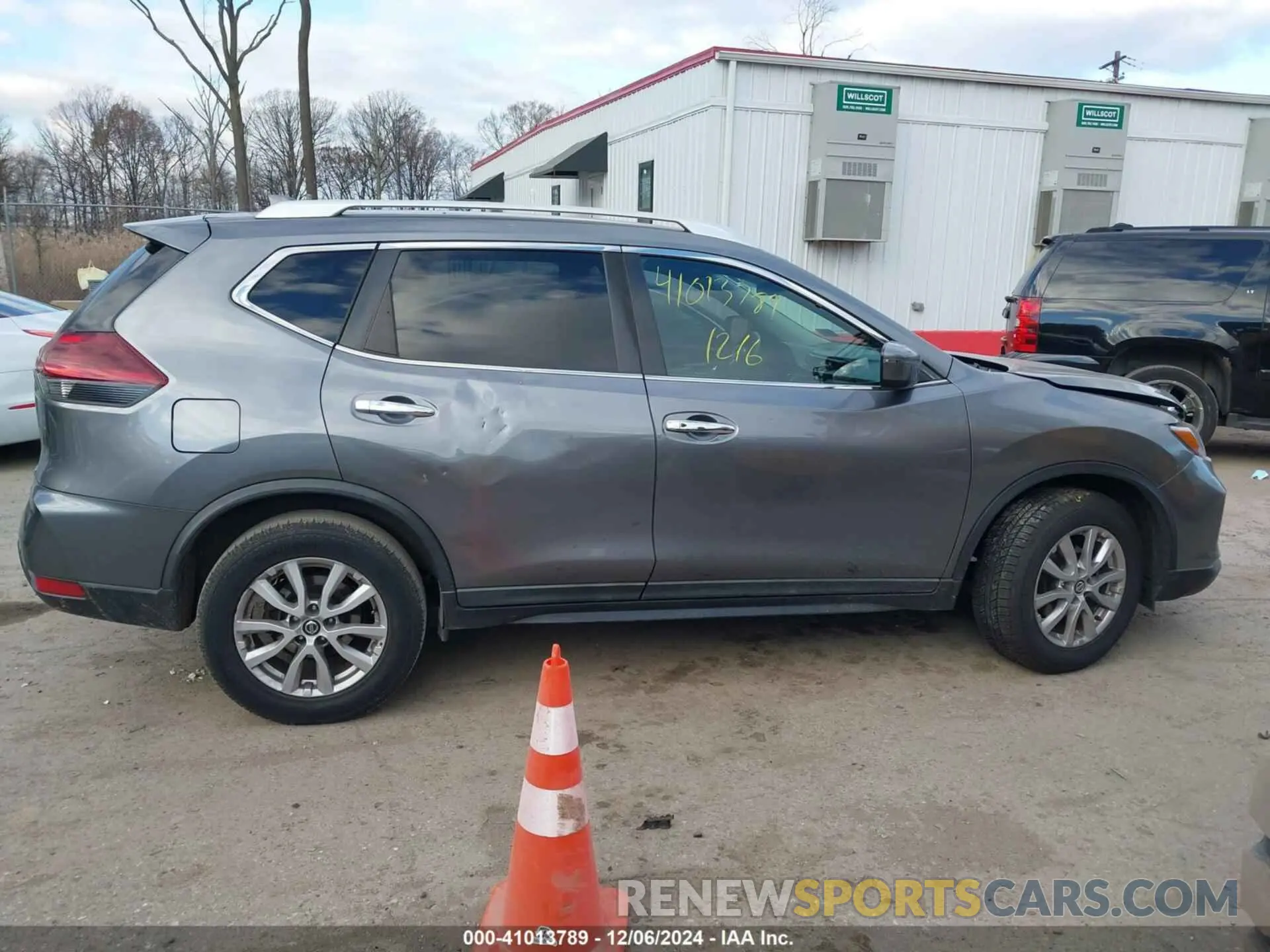 12 fotografías del automóvil dañado KNMAT2MT1LP528105 NISSAN ROGUE 2020
