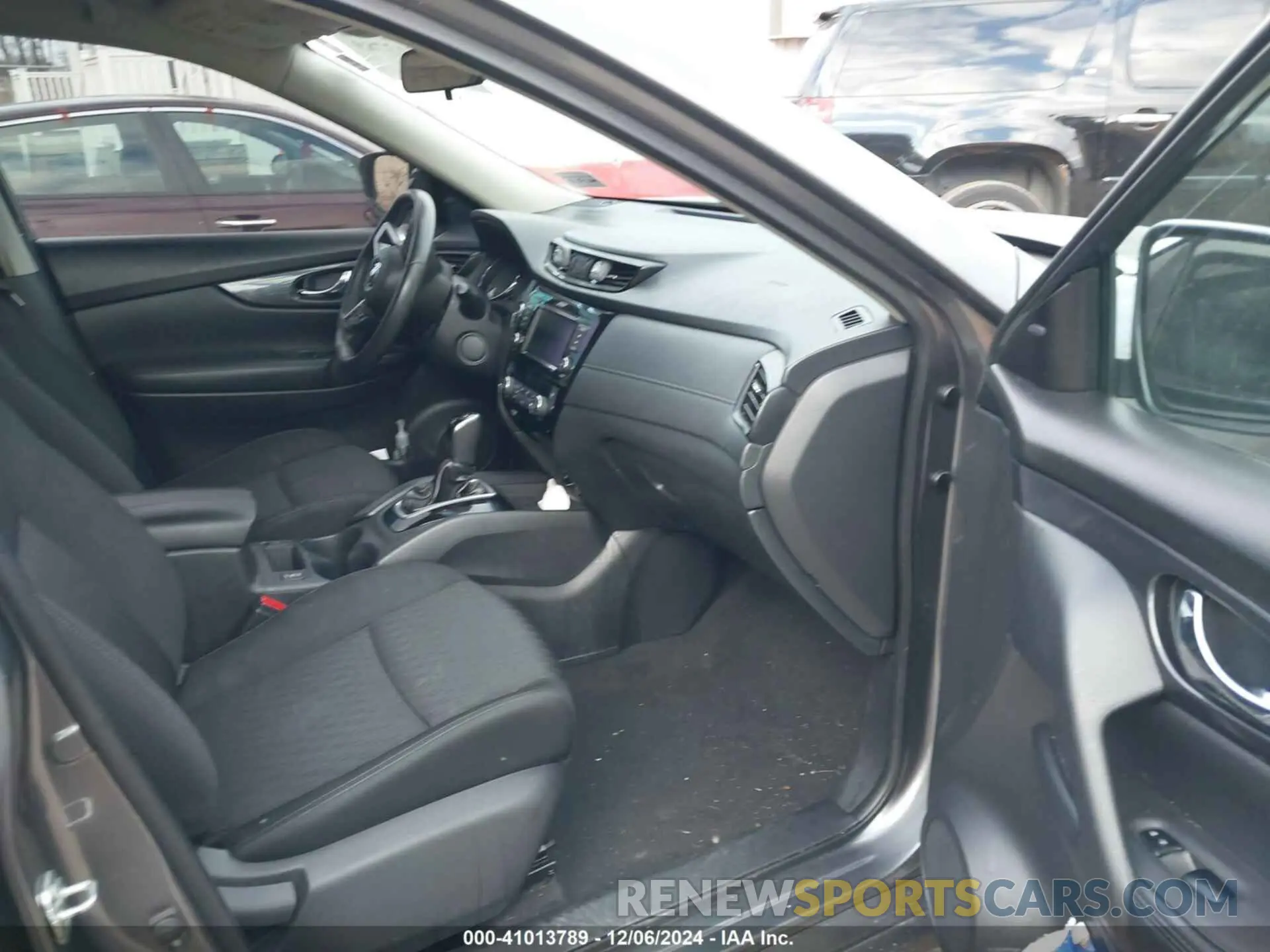 5 fotografías del automóvil dañado KNMAT2MT1LP528105 NISSAN ROGUE 2020
