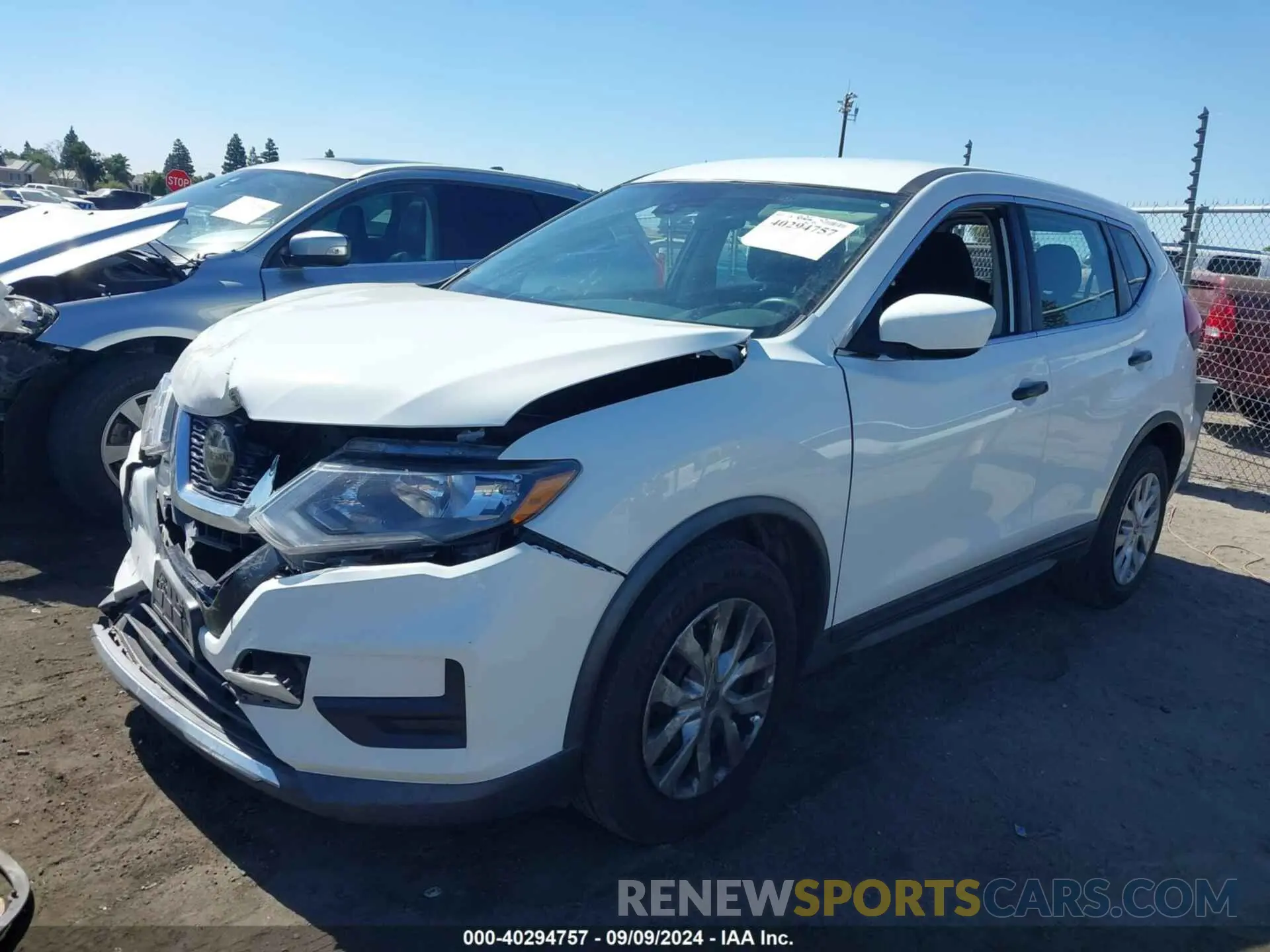 14 fotografías del automóvil dañado KNMAT2MT2LP533409 NISSAN ROGUE 2020
