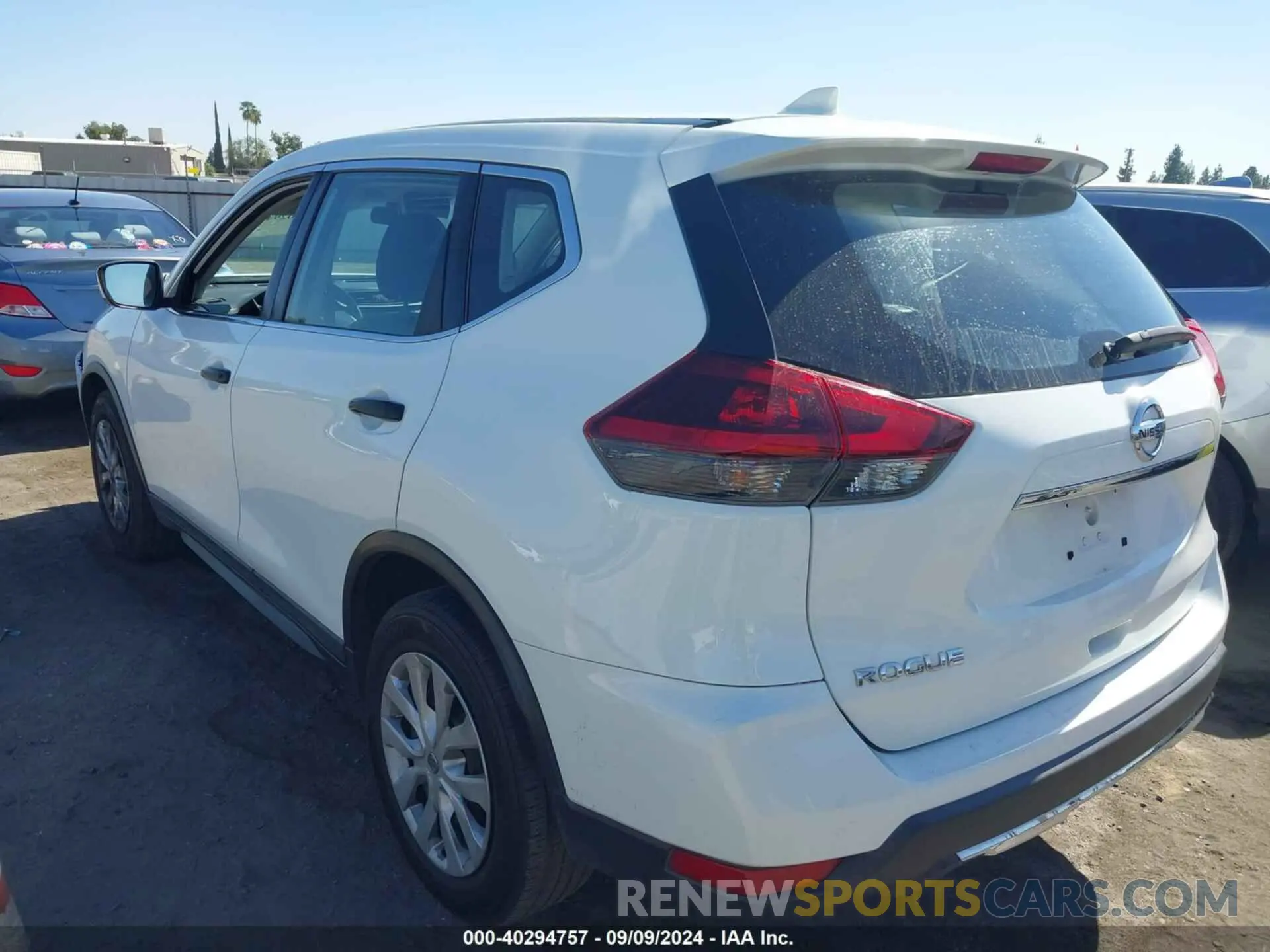 3 fotografías del automóvil dañado KNMAT2MT2LP533409 NISSAN ROGUE 2020