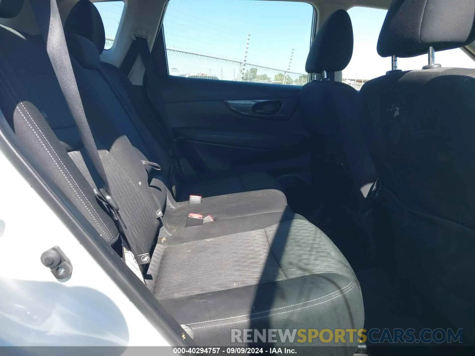 8 fotografías del automóvil dañado KNMAT2MT2LP533409 NISSAN ROGUE 2020