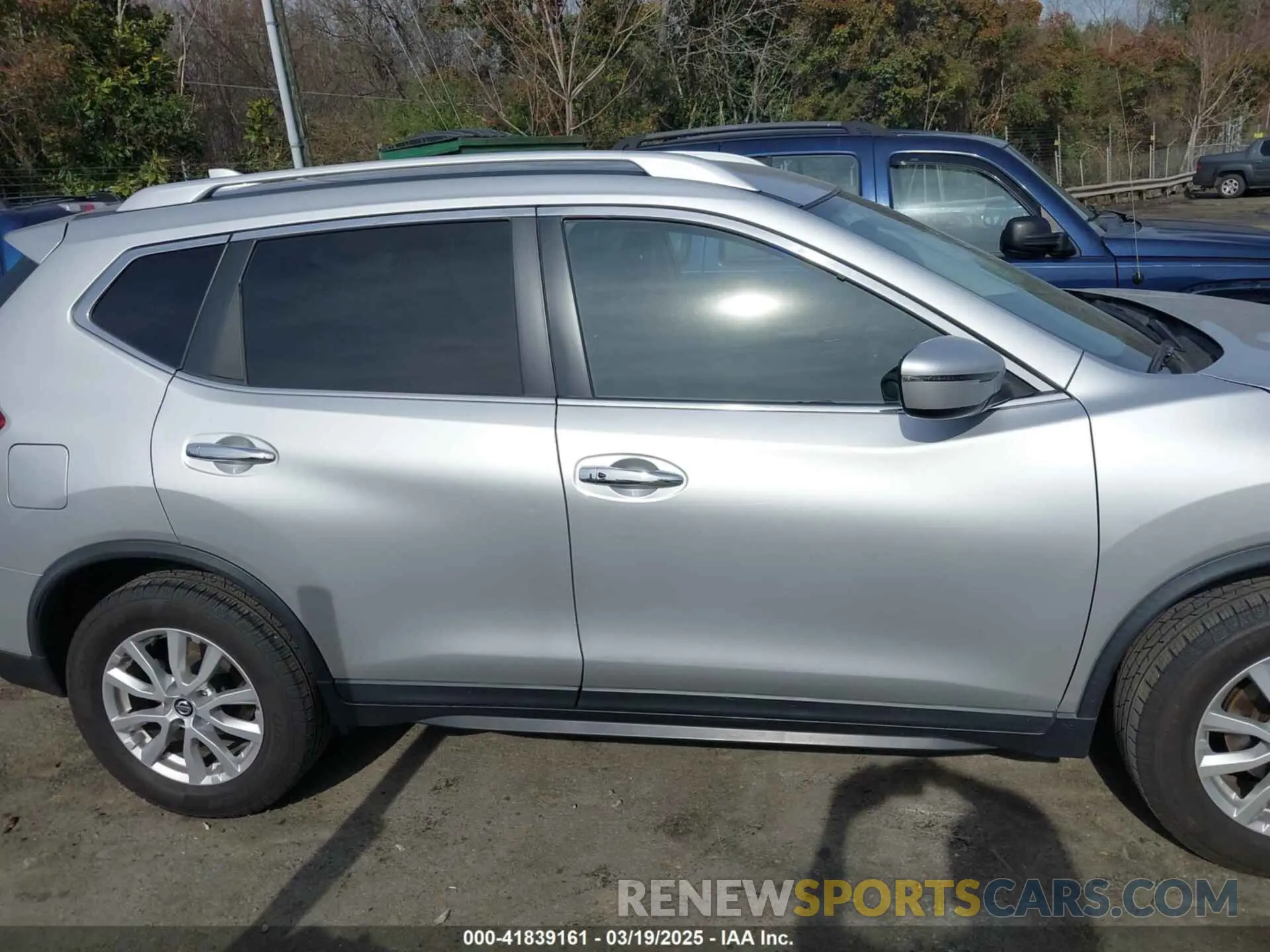 13 fotografías del automóvil dañado KNMAT2MT2LP533801 NISSAN ROGUE 2020