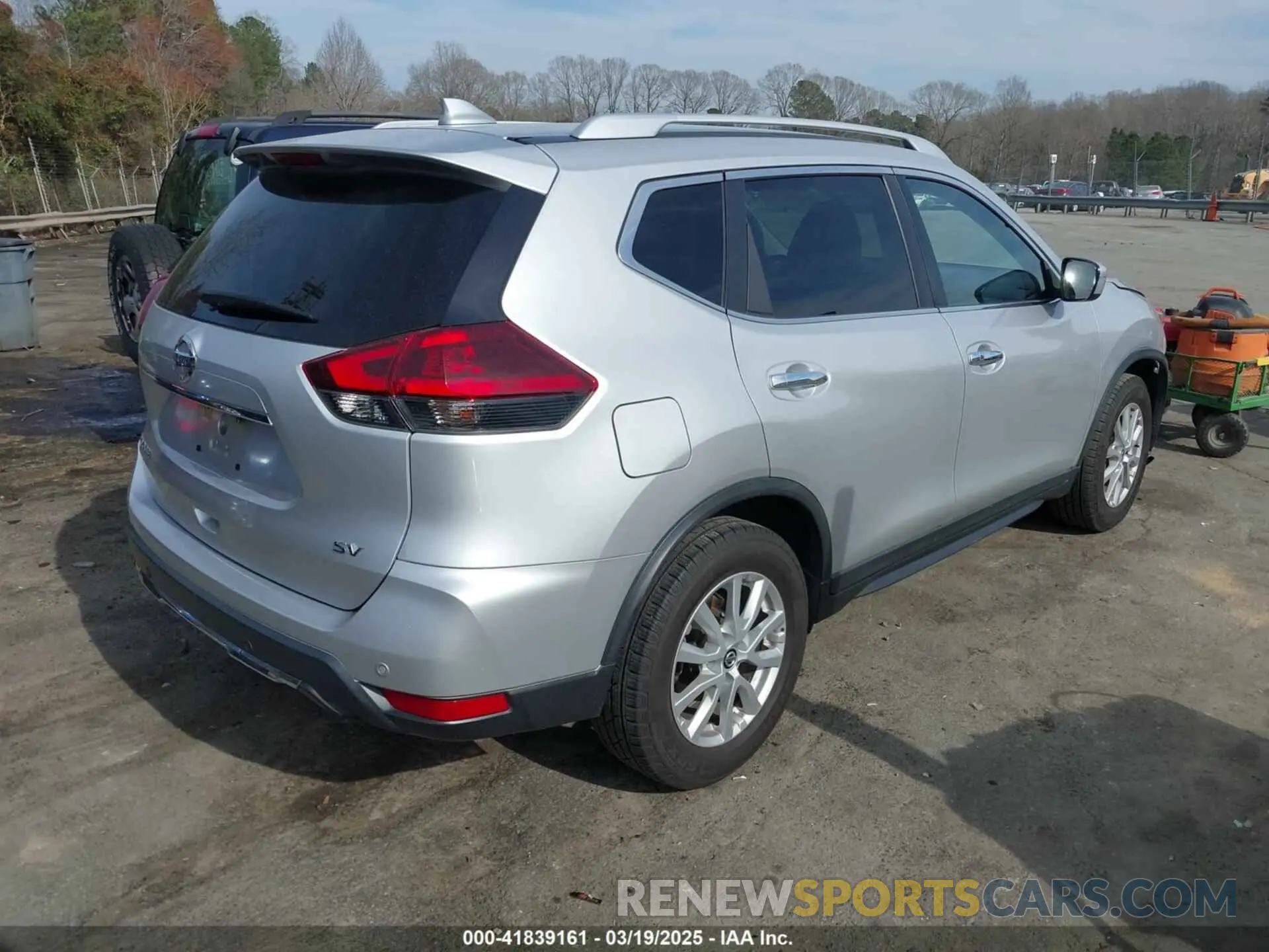 4 fotografías del automóvil dañado KNMAT2MT2LP533801 NISSAN ROGUE 2020