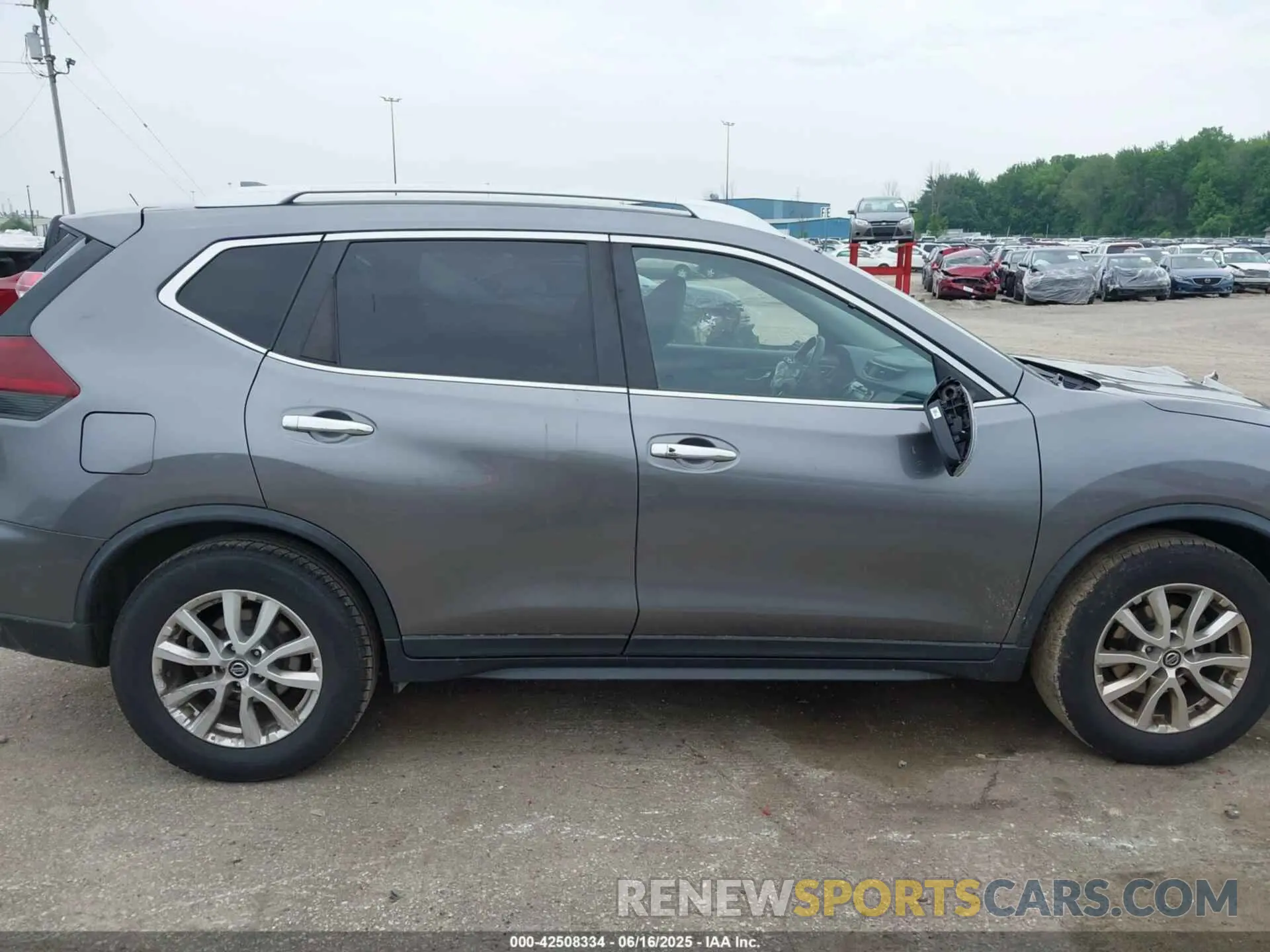 13 fotografías del automóvil dañado KNMAT2MT2LP538951 NISSAN ROGUE 2020
