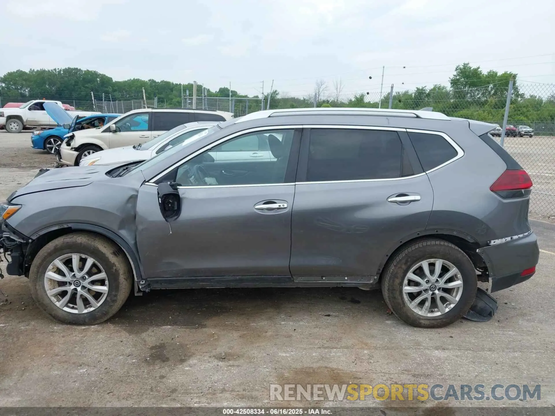 14 fotografías del automóvil dañado KNMAT2MT2LP538951 NISSAN ROGUE 2020