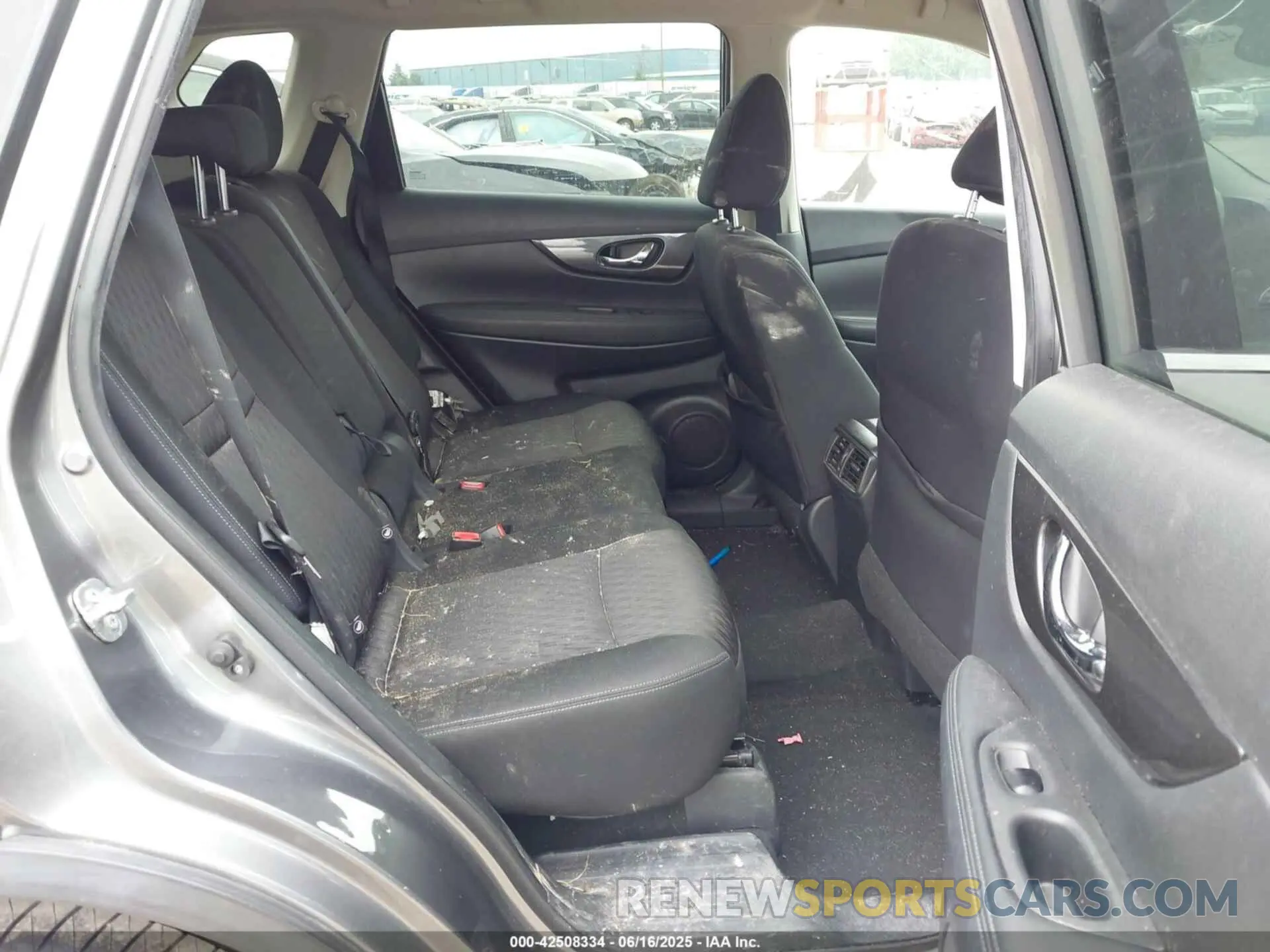 8 fotografías del automóvil dañado KNMAT2MT2LP538951 NISSAN ROGUE 2020