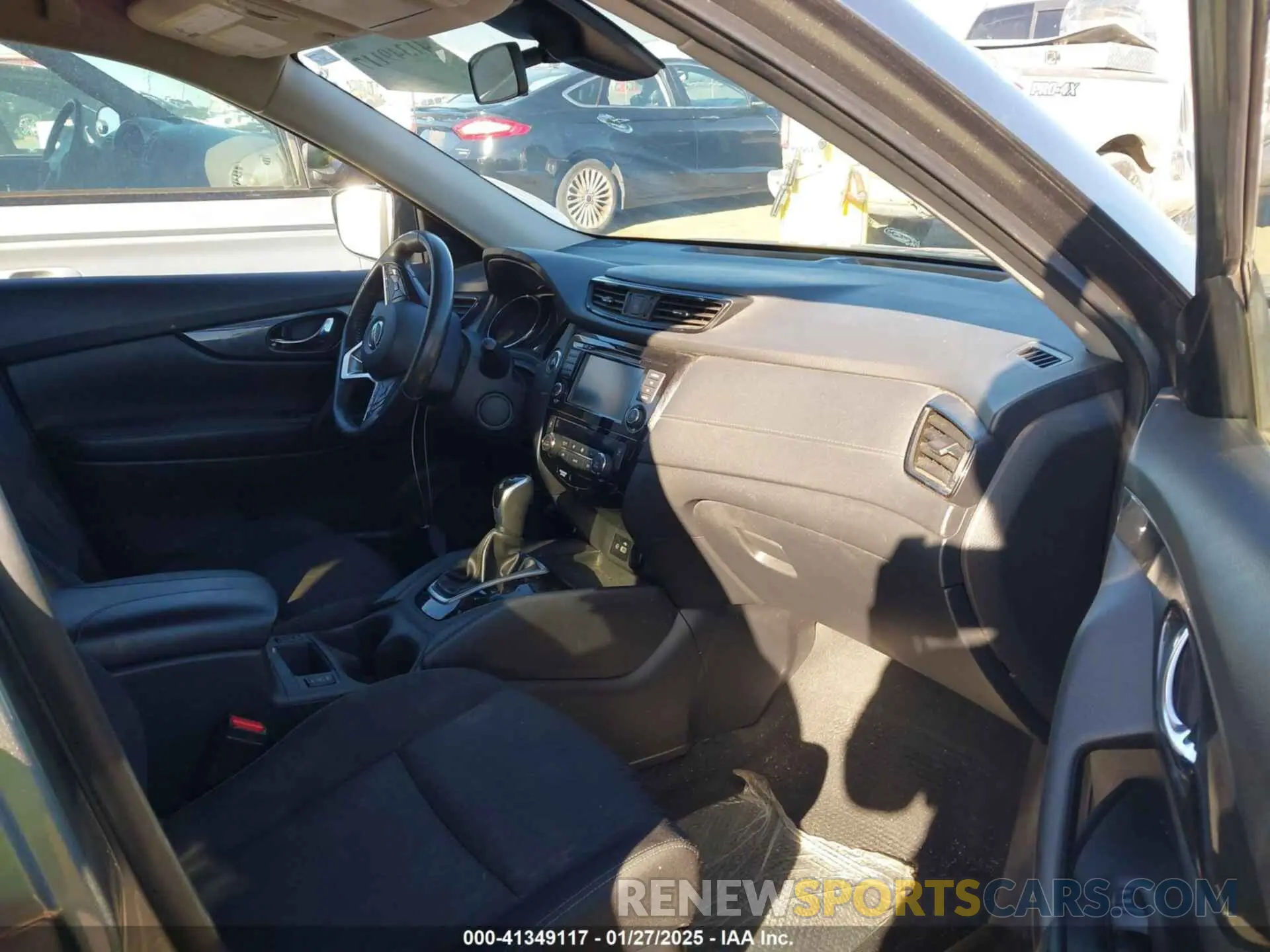 5 fotografías del automóvil dañado KNMAT2MT3LP537761 NISSAN ROGUE 2020