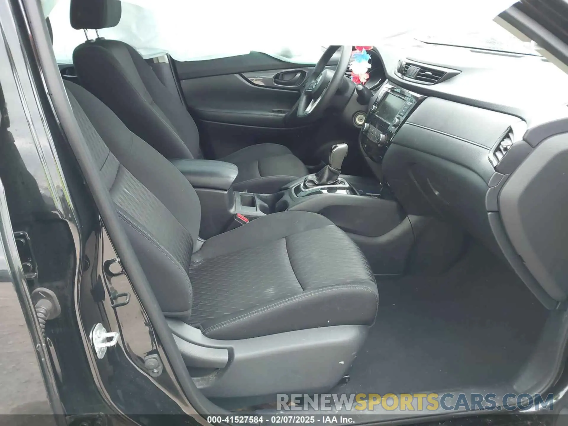5 fotografías del automóvil dañado KNMAT2MT3LP542894 NISSAN ROGUE 2020